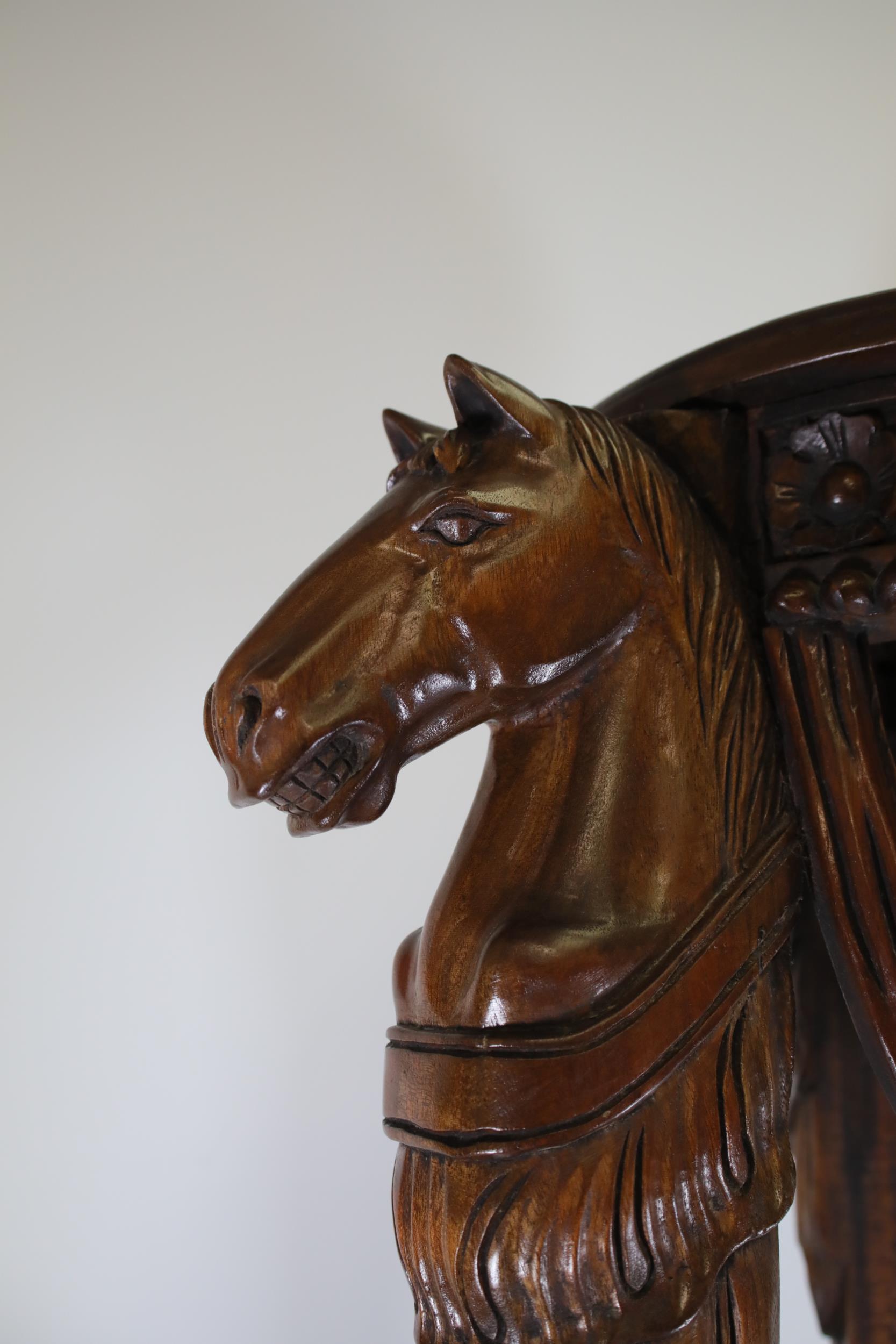 Beautifully Carved Horse Head Trophy Table - Image 5 of 11