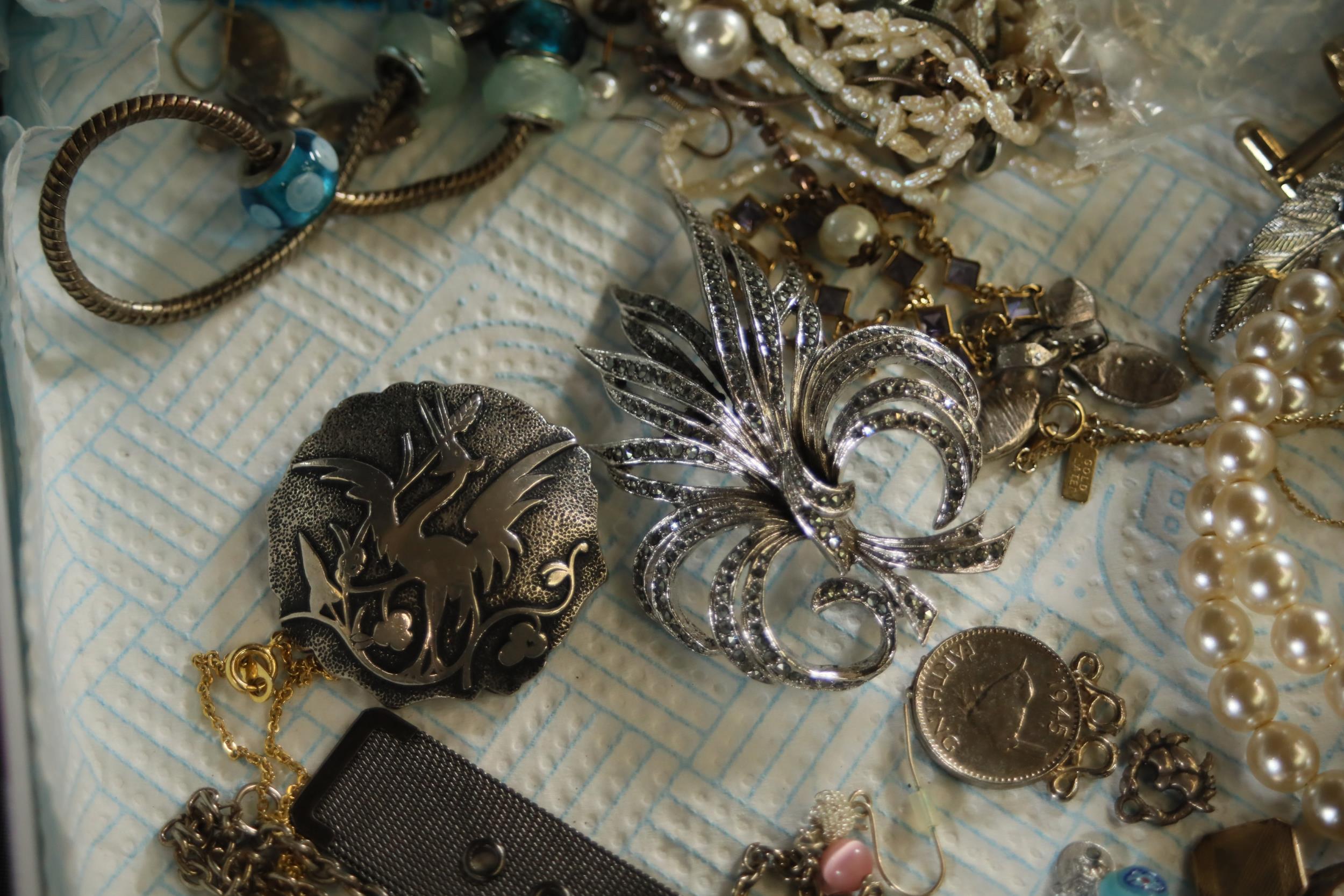 Large collection of costume jewellery - Image 15 of 21