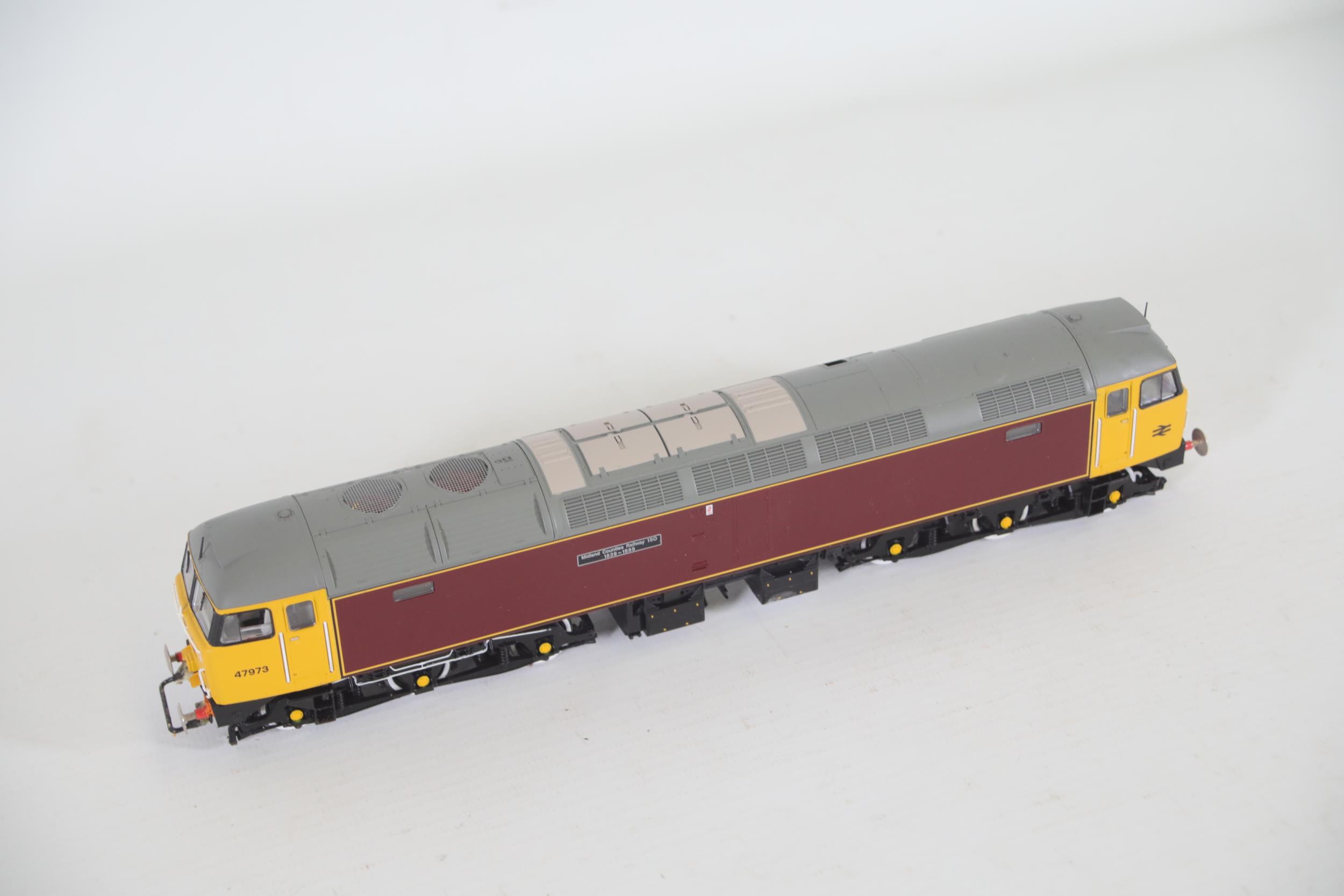 Bachmann Class 47 47973 Midland Counties Locomotive Boxed - Image 2 of 8
