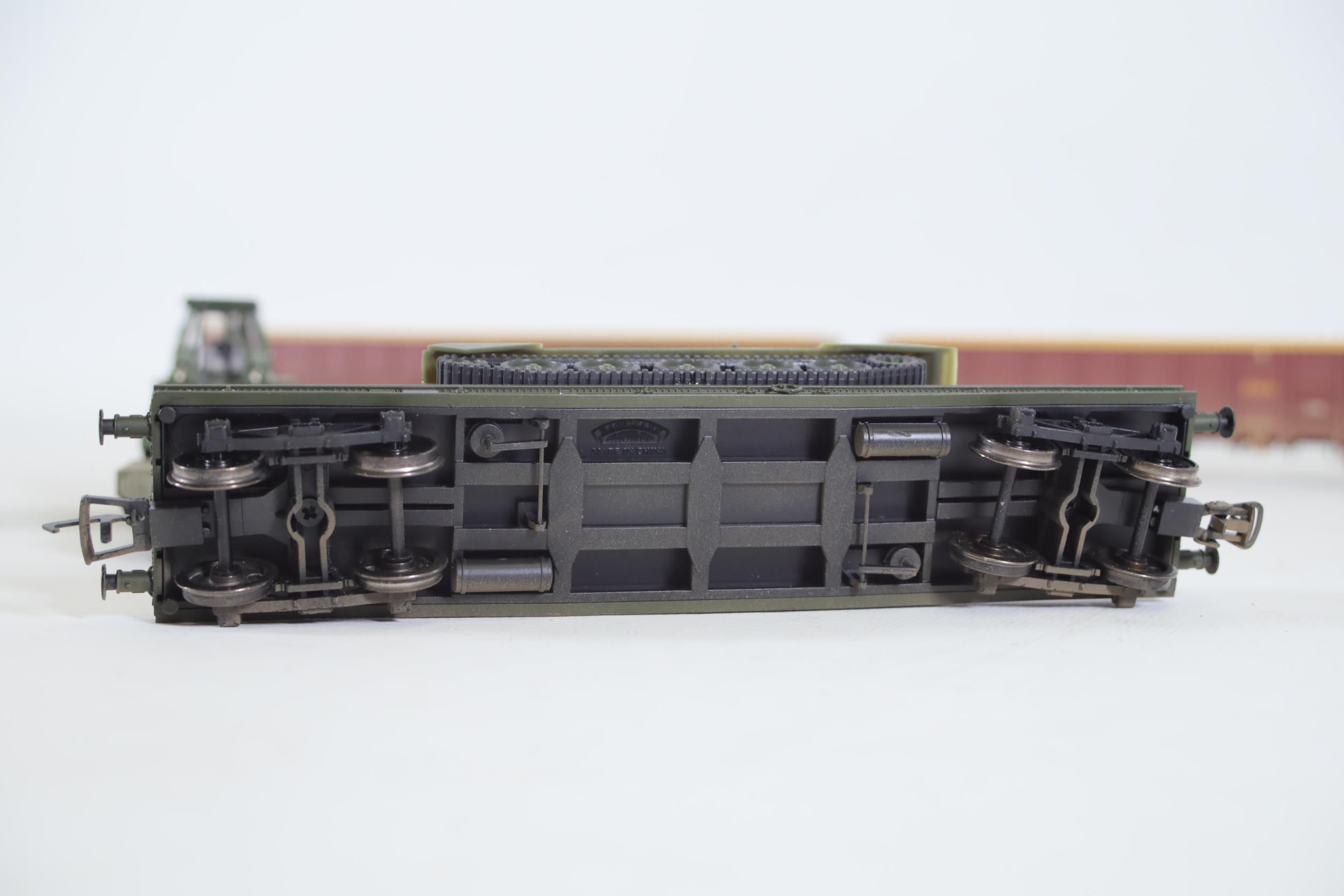 6 Bachmann Transport Wagons and 2 Oxford Gun Transports OO Gauge - Image 4 of 8