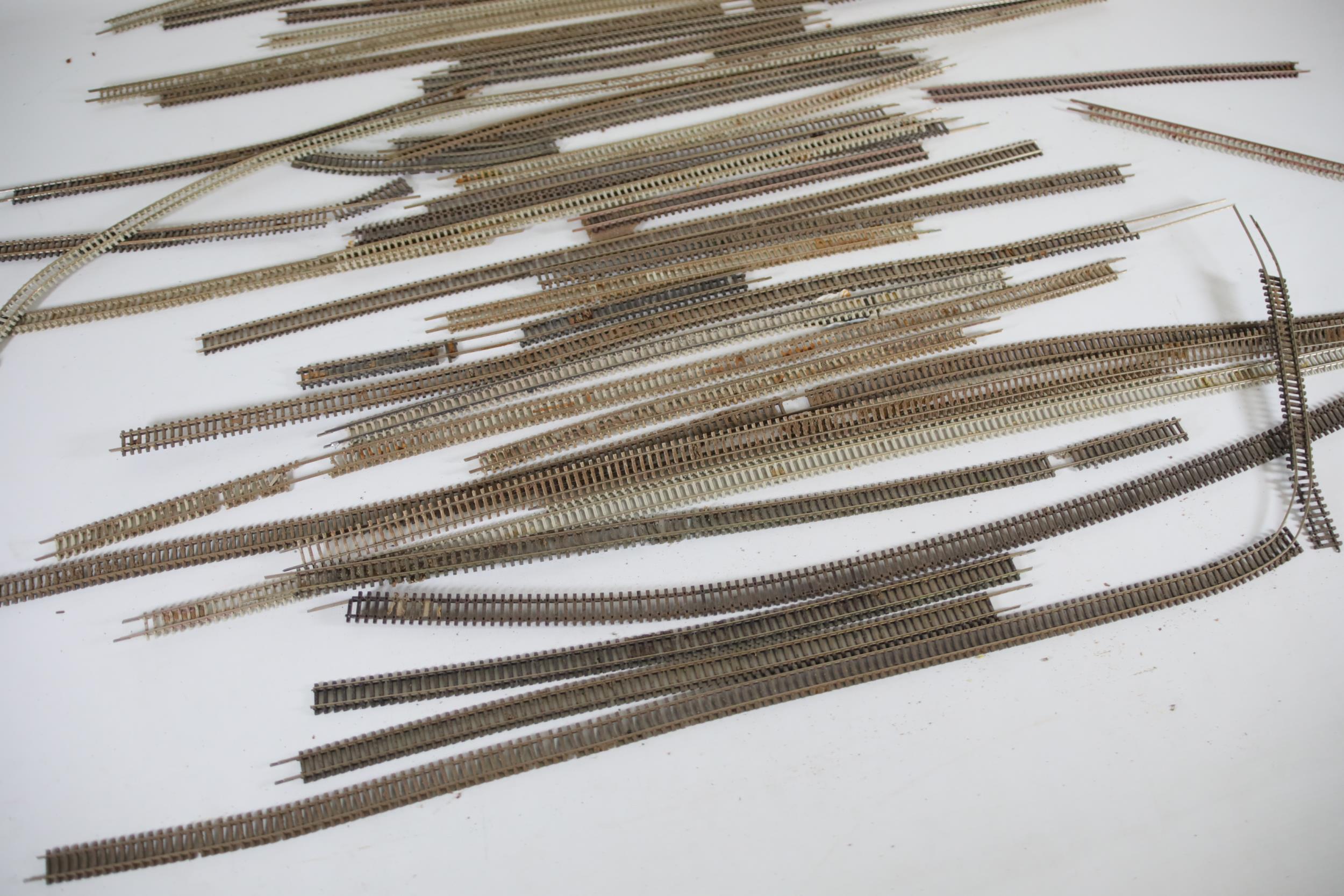 Very Large Amount of N Gauge Streamline Track - Image 6 of 11