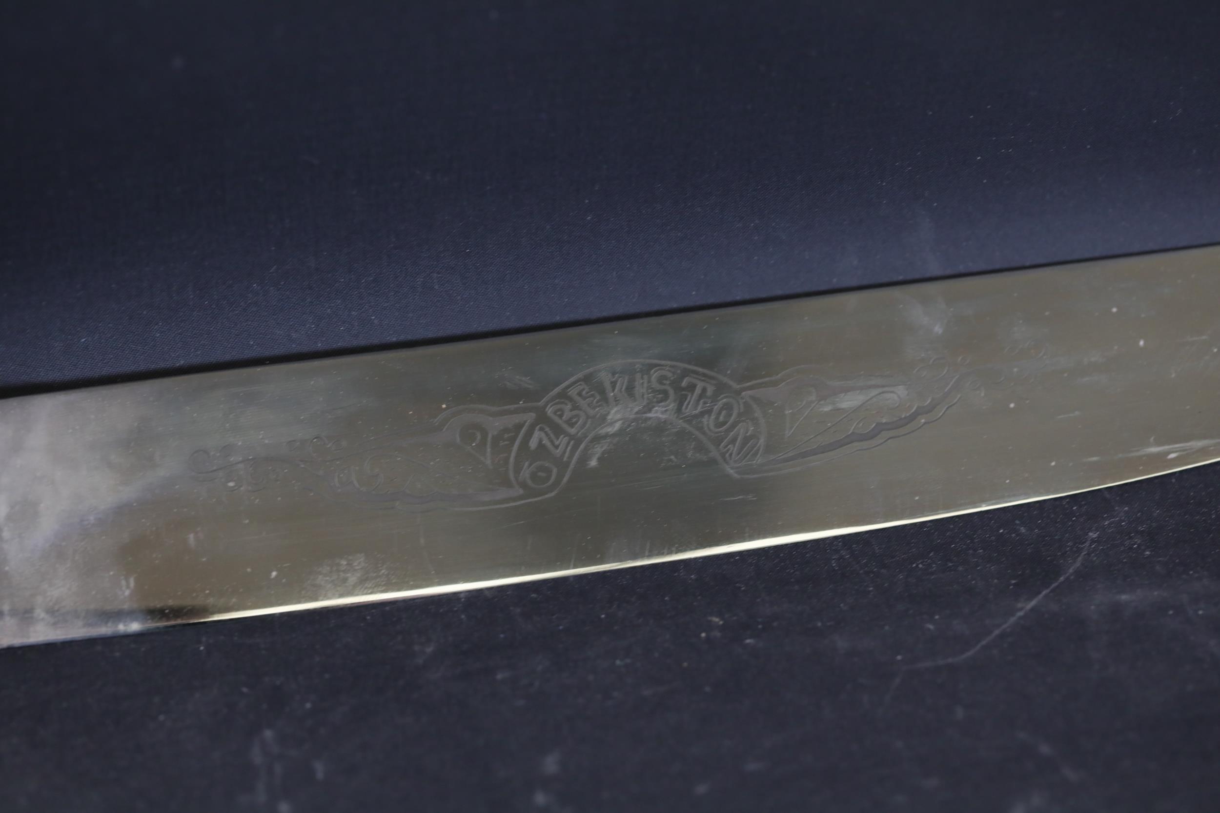 Ozbekiston Engraved Knife in good condition - Image 2 of 14