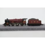 Peco LMS 5712 Victory N Gauge Locomotive and 5 Carriages