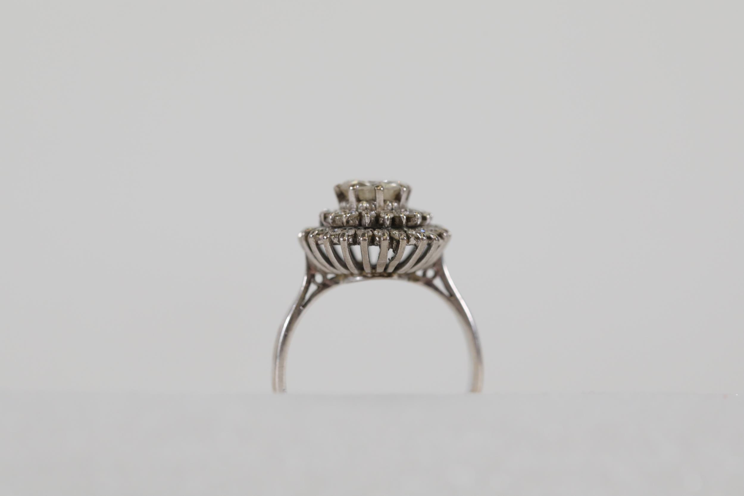 18CT Diamond Cluster Ring - Image 12 of 16