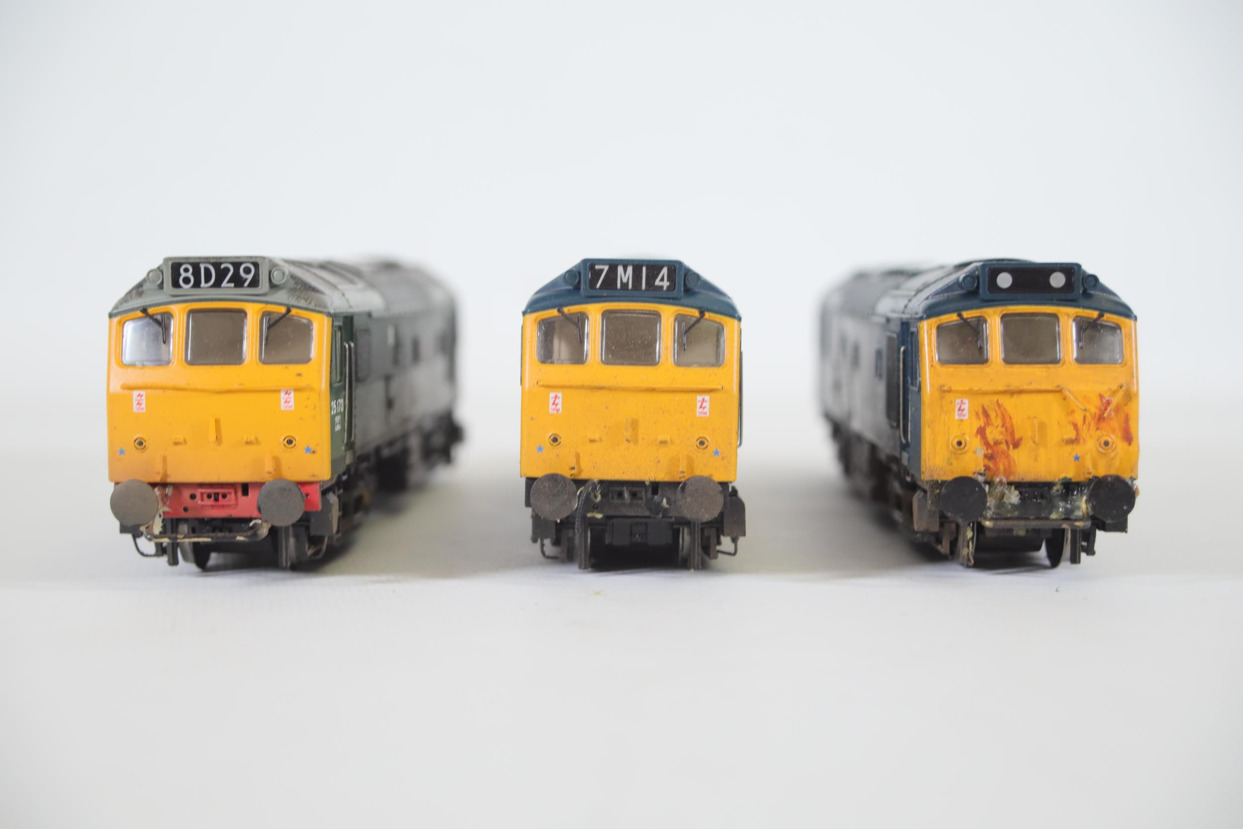 3 Bachmann Locomotives OO Gauge 25087 7667 and 25173 - Image 5 of 8