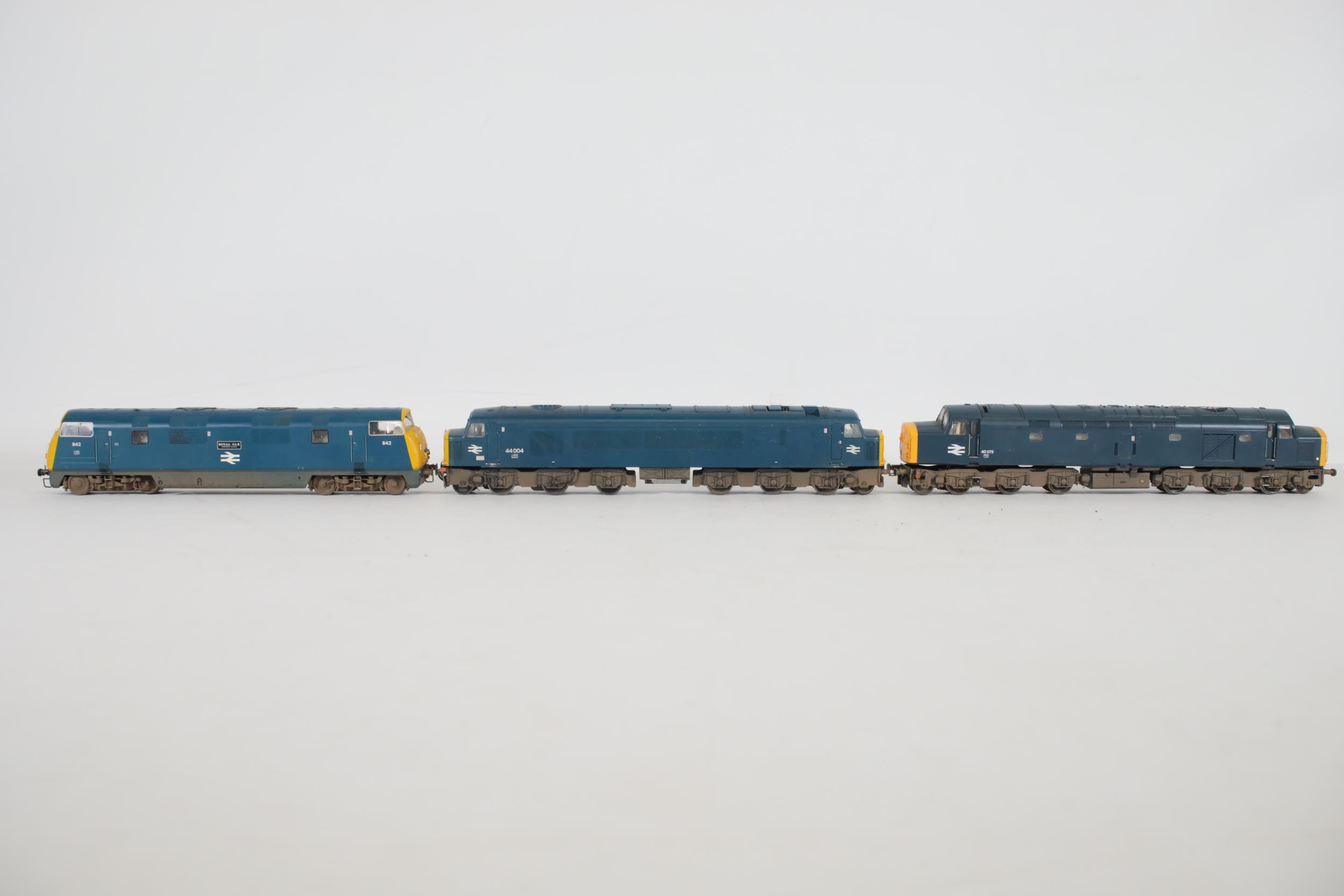 3 Bachmann OO Gauge Locomotives Royal Oak 842 44004 and 40075 - Image 2 of 8