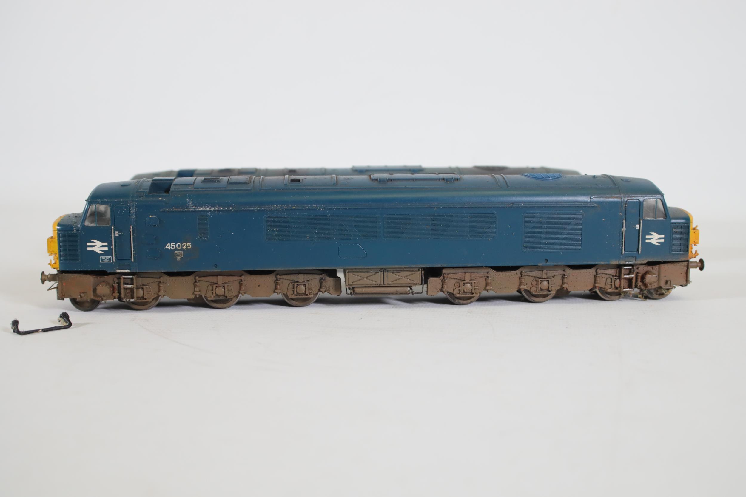 2 Bachmann BR Blue OO Gauge Locomotives Class 45 45037 and 45025 - Image 4 of 8