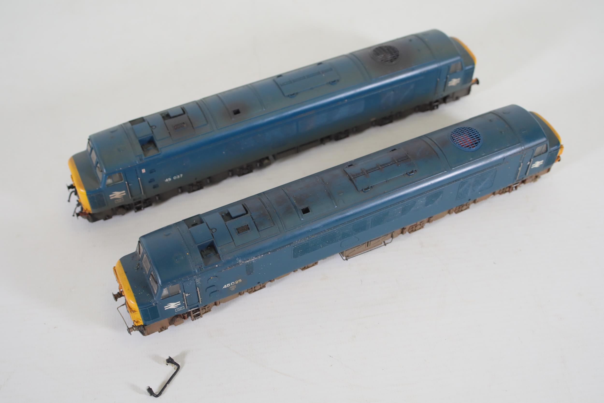 2 Bachmann BR Blue OO Gauge Locomotives Class 45 45037 and 45025 - Image 3 of 8