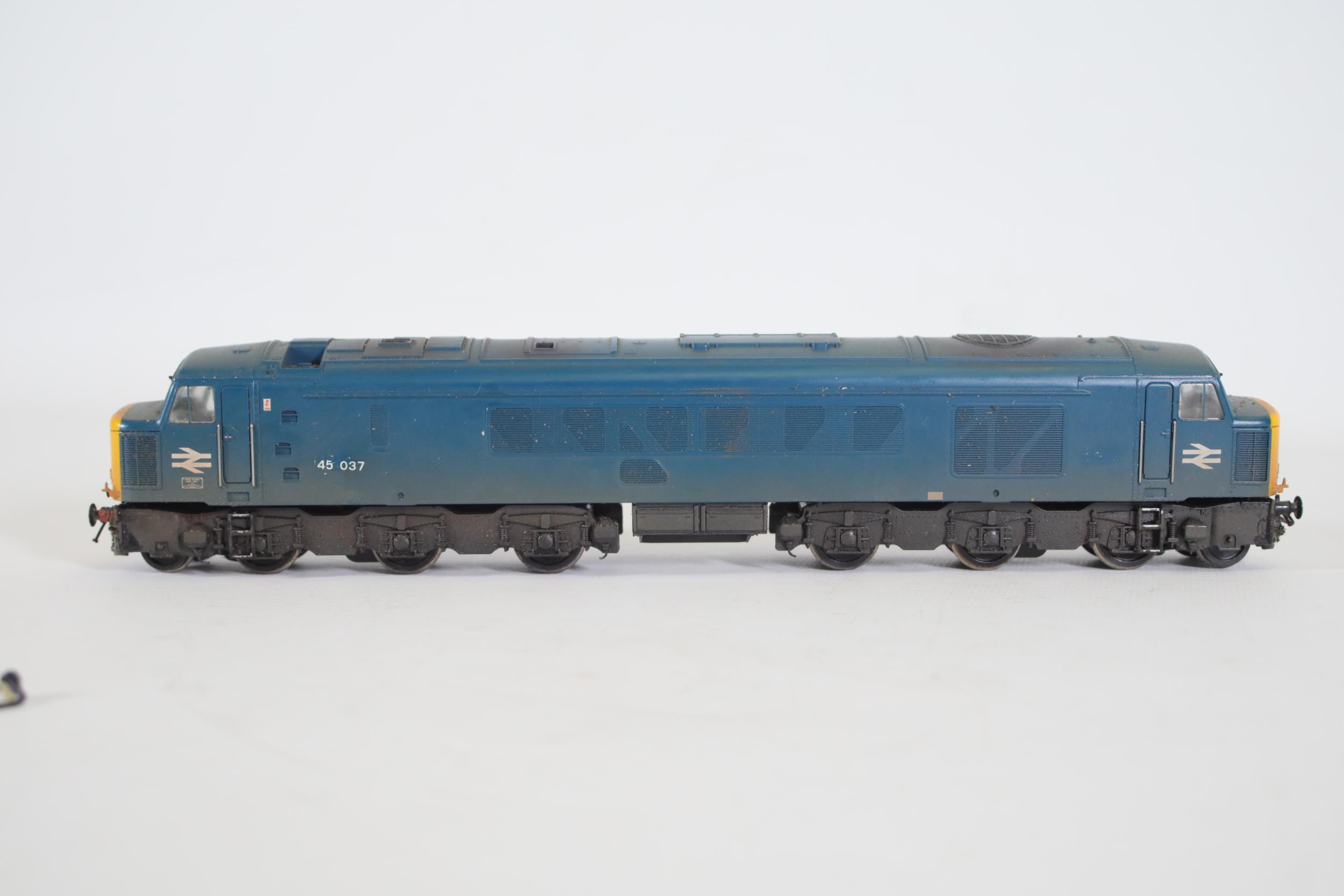 2 Bachmann BR Blue OO Gauge Locomotives Class 45 45037 and 45025 - Image 5 of 8