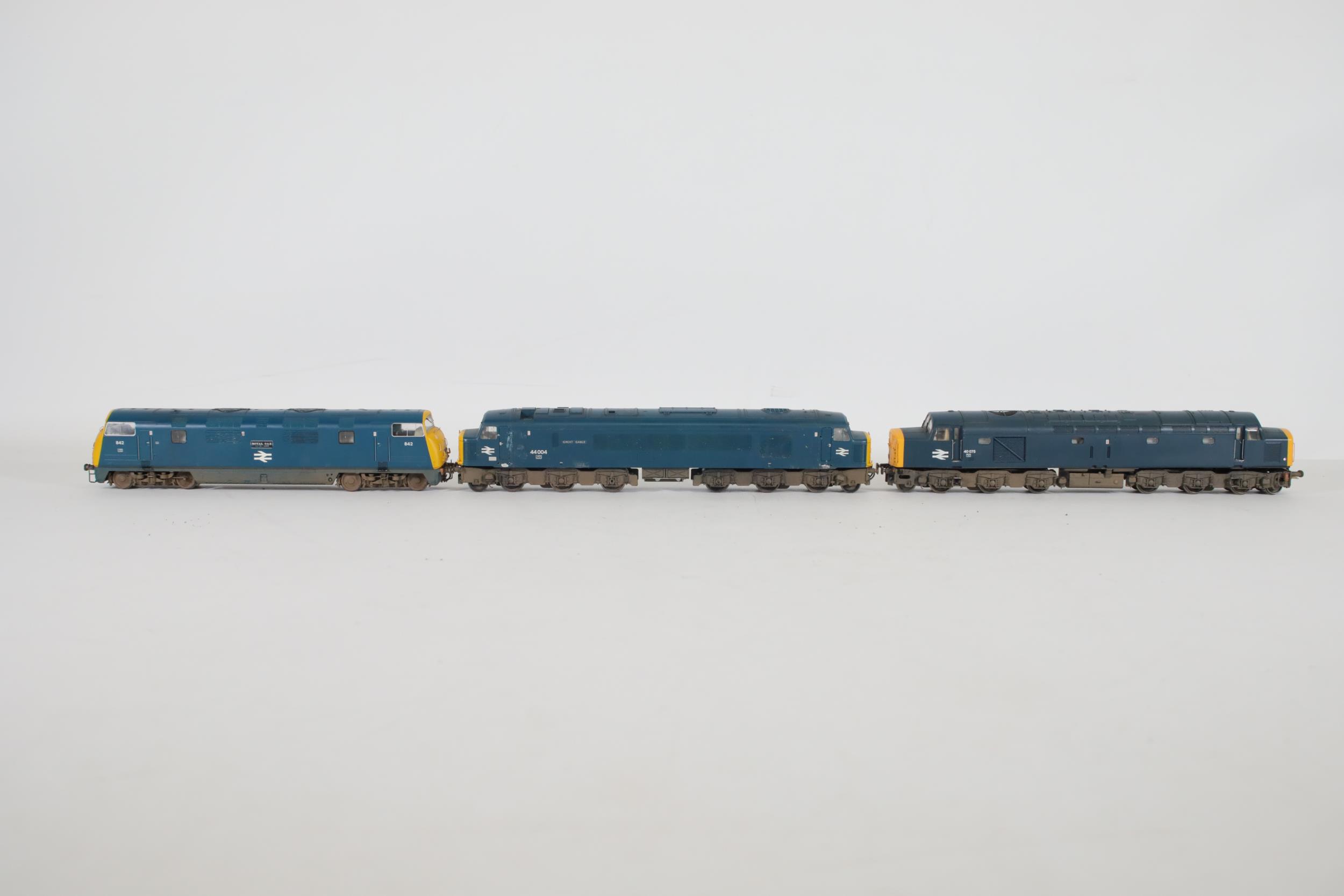 3 Bachmann OO Gauge Locomotives Royal Oak 842 44004 and 40075 - Image 3 of 8