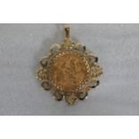 Sovereign Dated 1922 in Gold 9ct Mount Surround