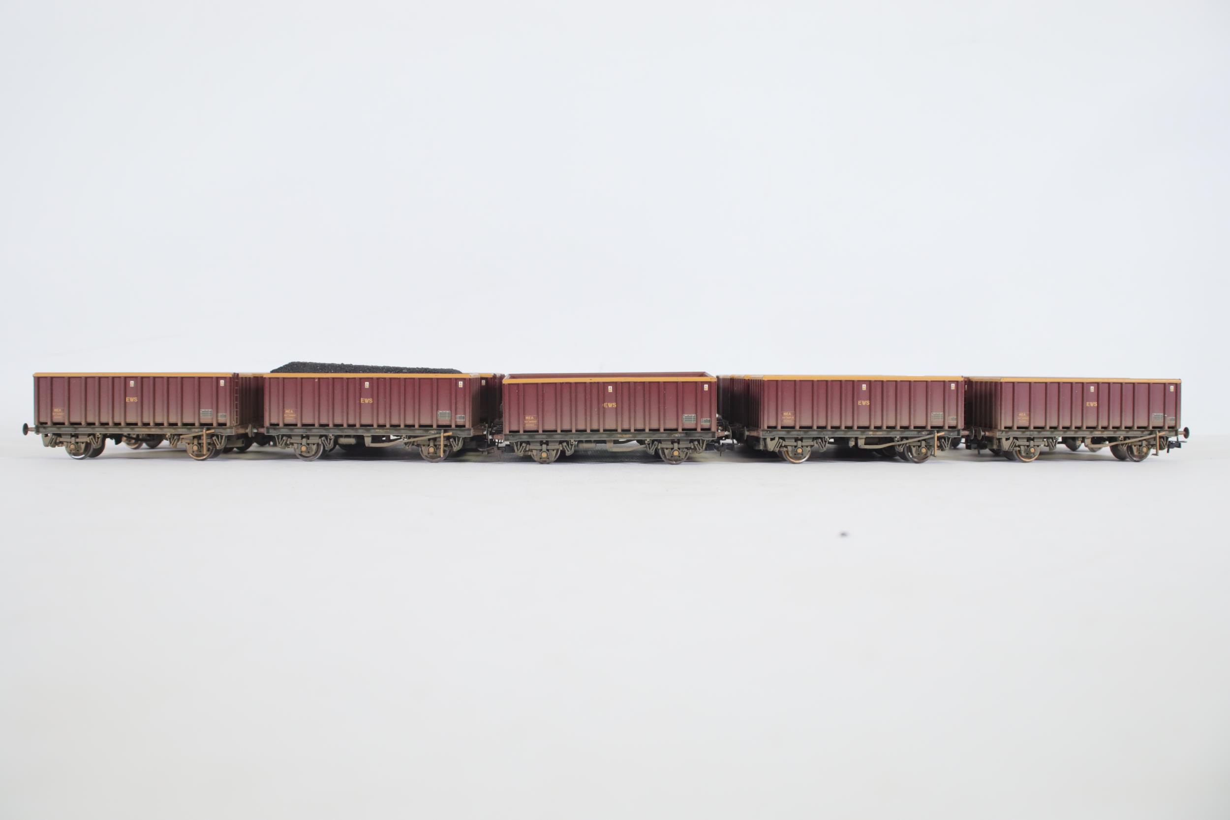 25x Bachmann 45 Tonne Box Body Mineral Wagons OO Gauge - Image 8 of 8