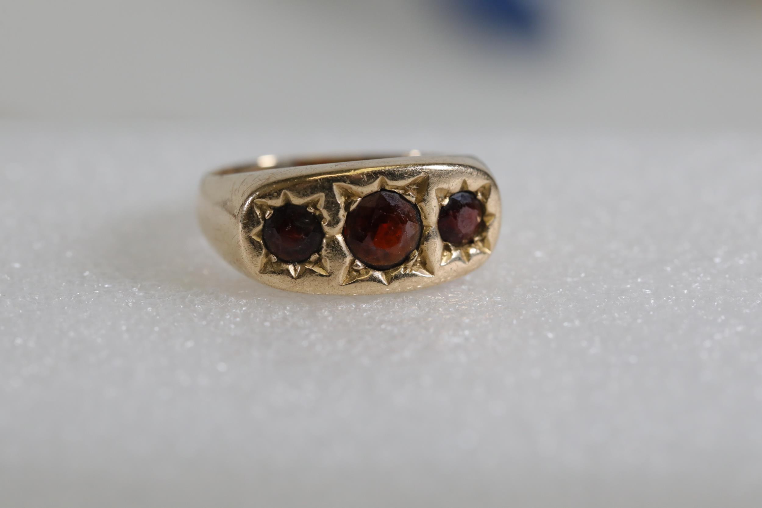 9ct Gold 3x Ruby Gold Ring - Image 4 of 9