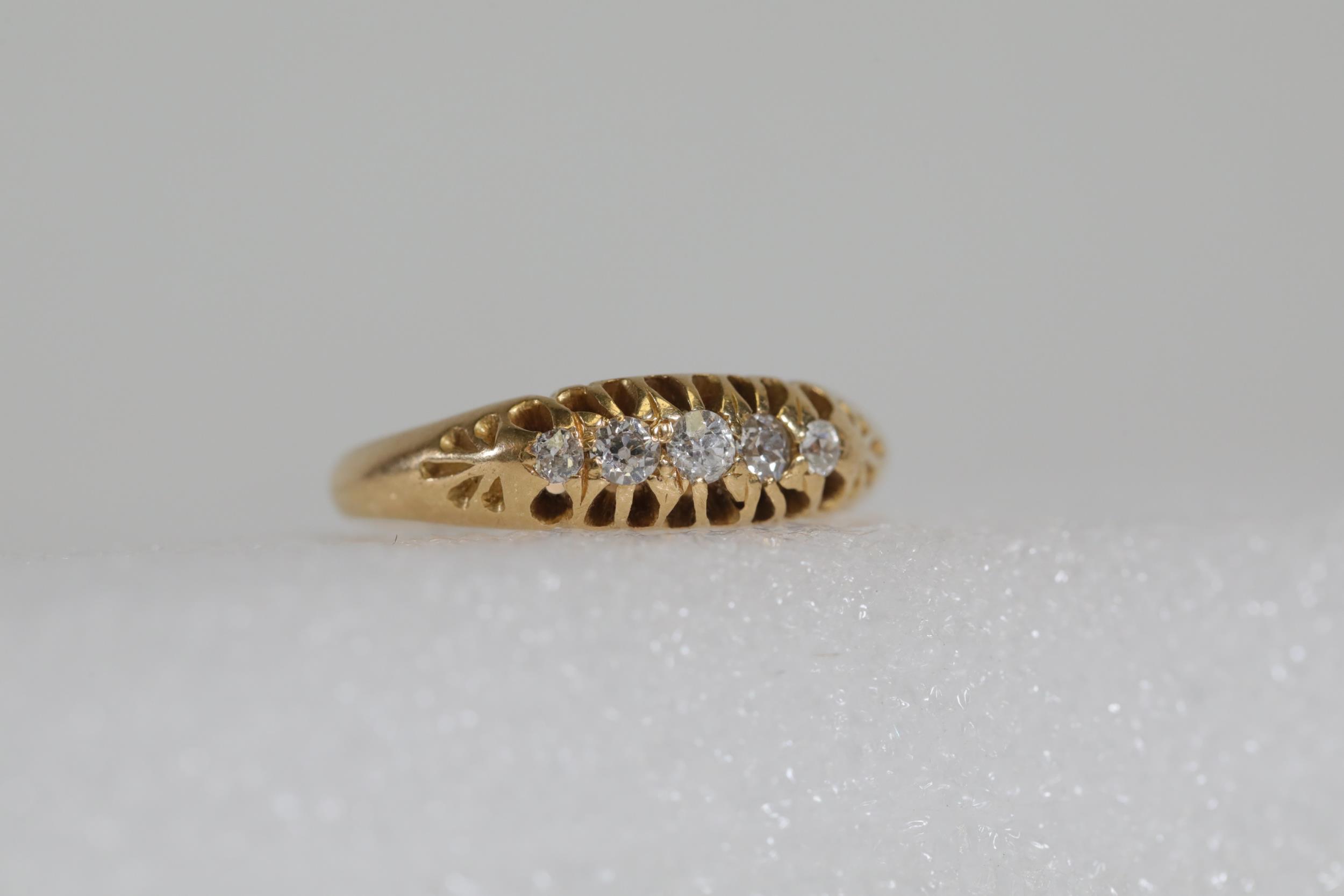 18ct Gold Diamond 5 set ring