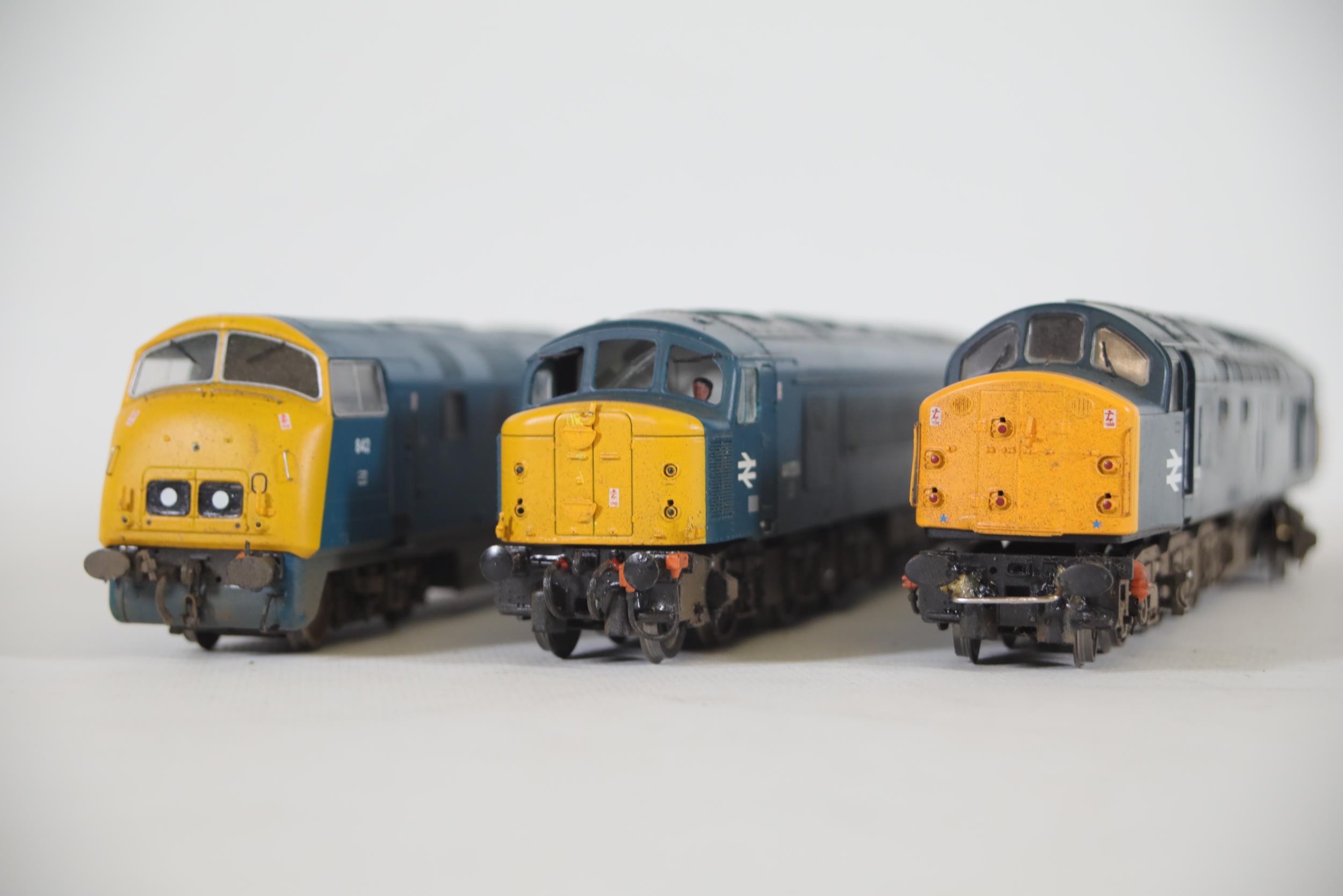 3 Bachmann OO Gauge Locomotives Royal Oak 842 44004 and 40075