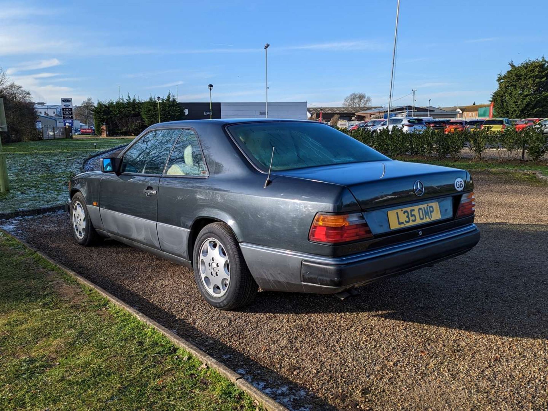 1993 MERCEDES W124 320 CE AUTO - Image 5 of 30