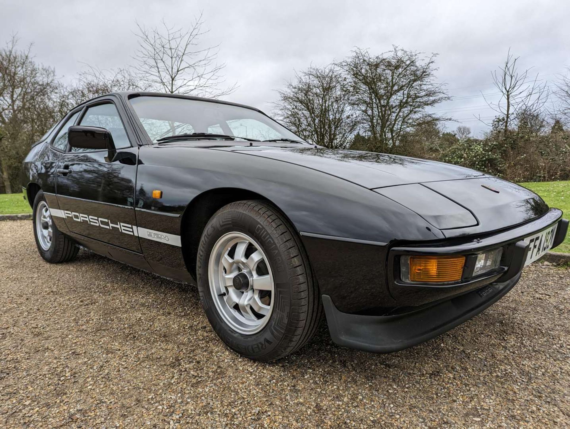 1982 PORSCHE 924 - Image 9 of 30