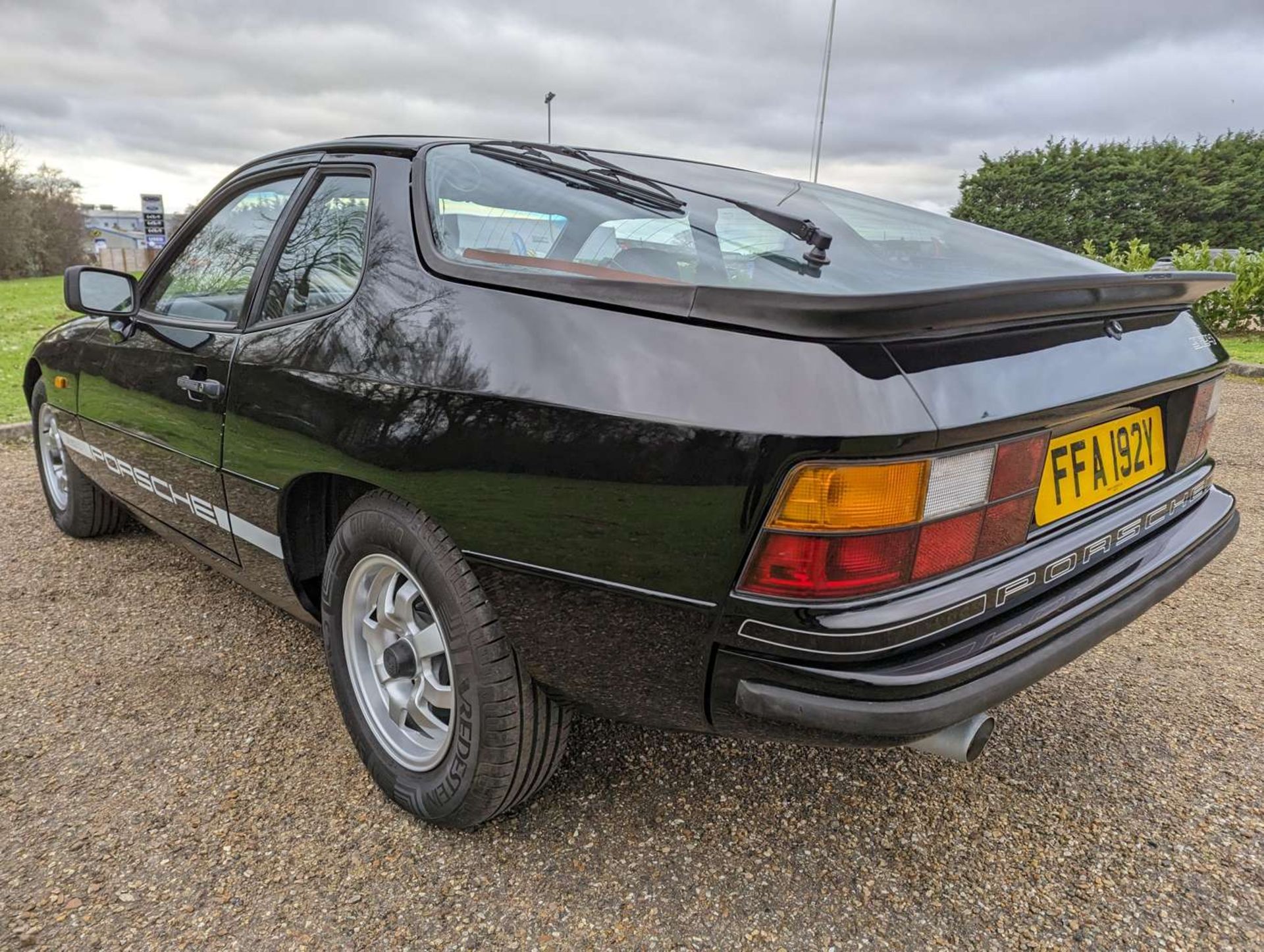 1982 PORSCHE 924 - Image 12 of 30