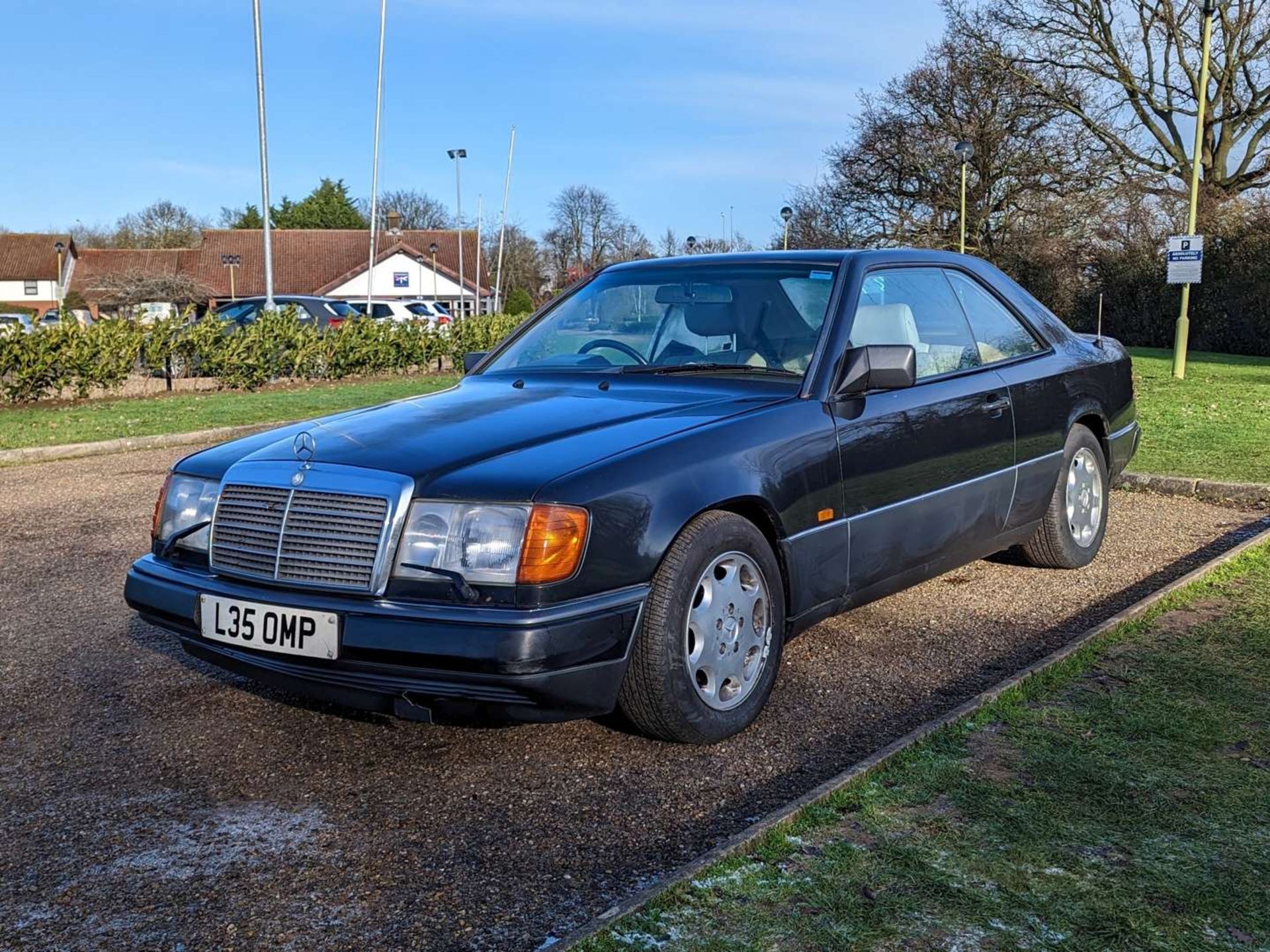 1993 MERCEDES W124 320 CE AUTO - Image 3 of 30