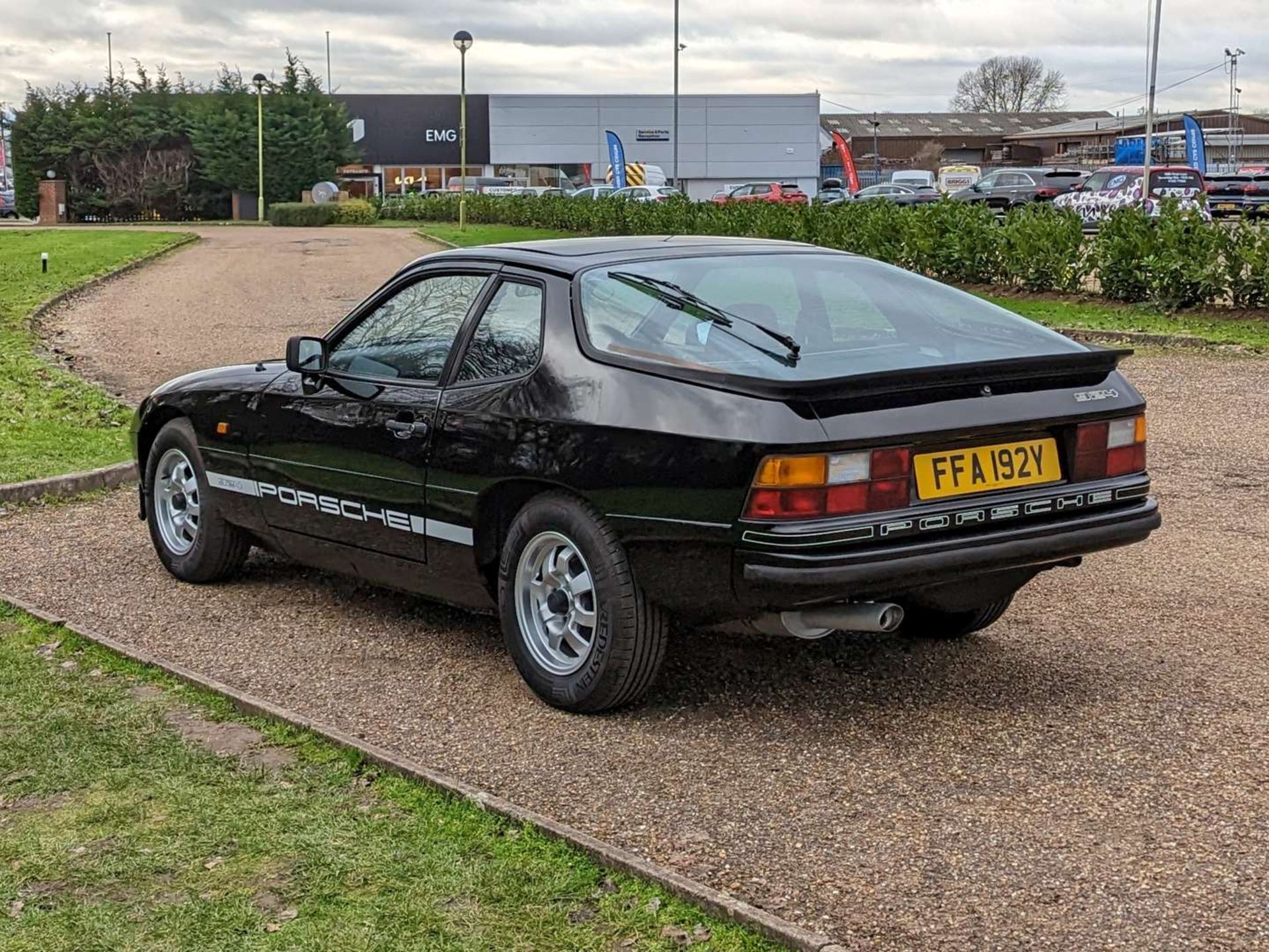 1982 PORSCHE 924 - Image 5 of 30