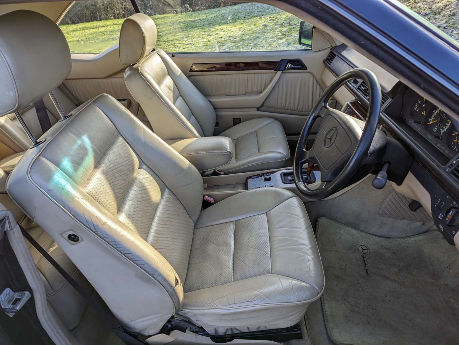 1993 MERCEDES W124 320 CE AUTO - Image 18 of 30