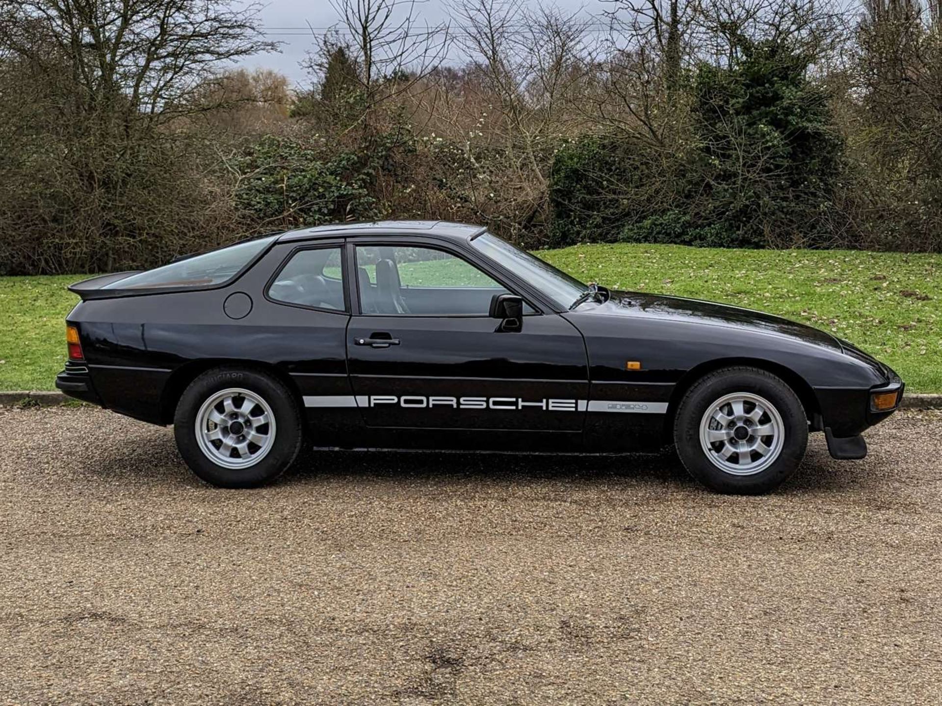 1982 PORSCHE 924 - Image 8 of 30