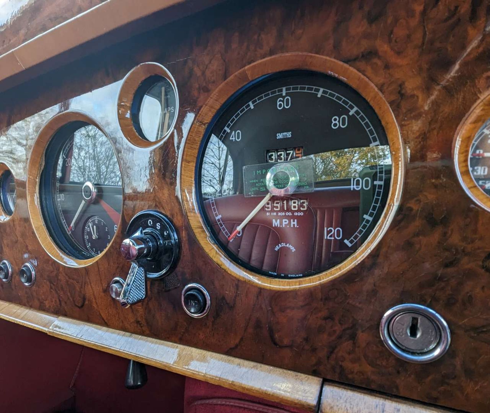 1956 JAGUAR MKI 2.4. THE ‘ENDEAVOUR' TV SERIES CAR - Image 19 of 30