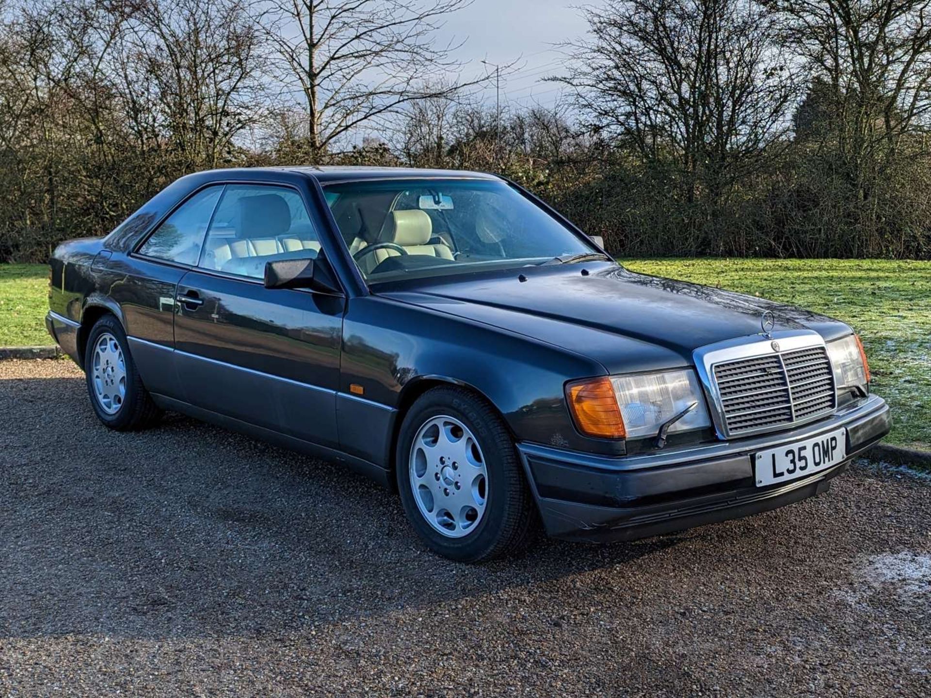 1993 MERCEDES W124 320 CE AUTO