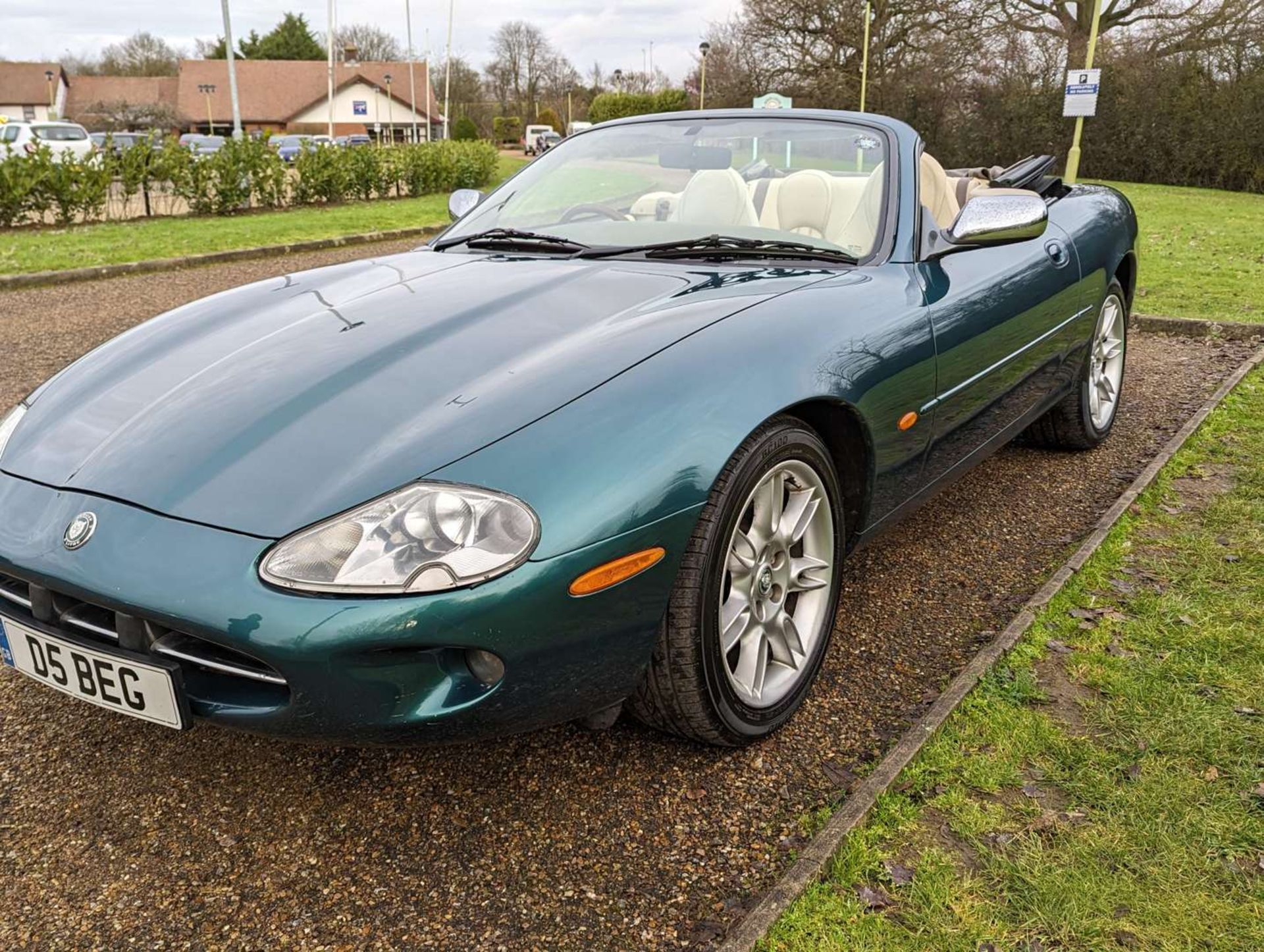 1997 JAGUAR XK8 4.0 CONVERTIBLE AUTO - Image 12 of 30