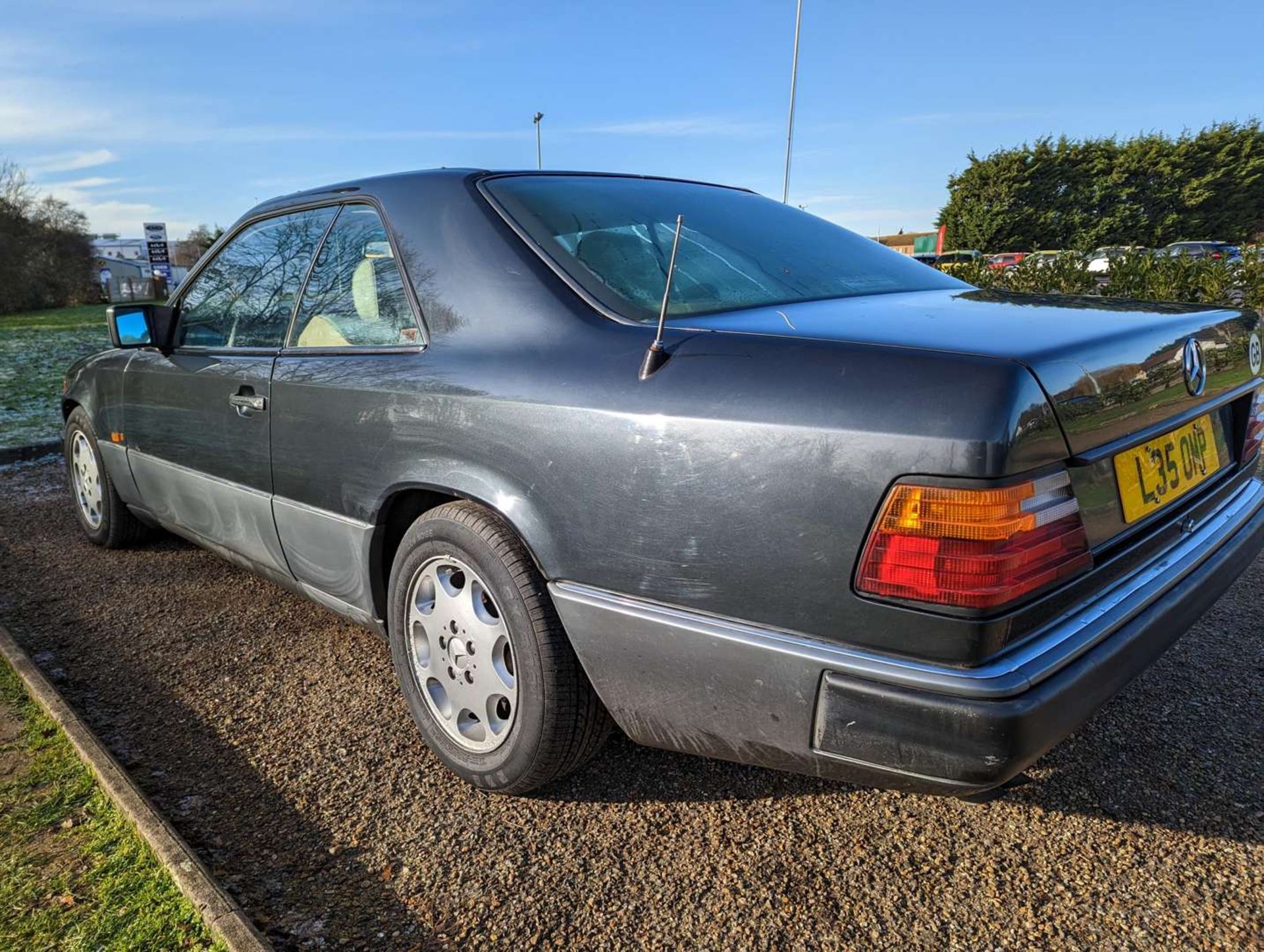 1993 MERCEDES W124 320 CE AUTO - Image 12 of 30