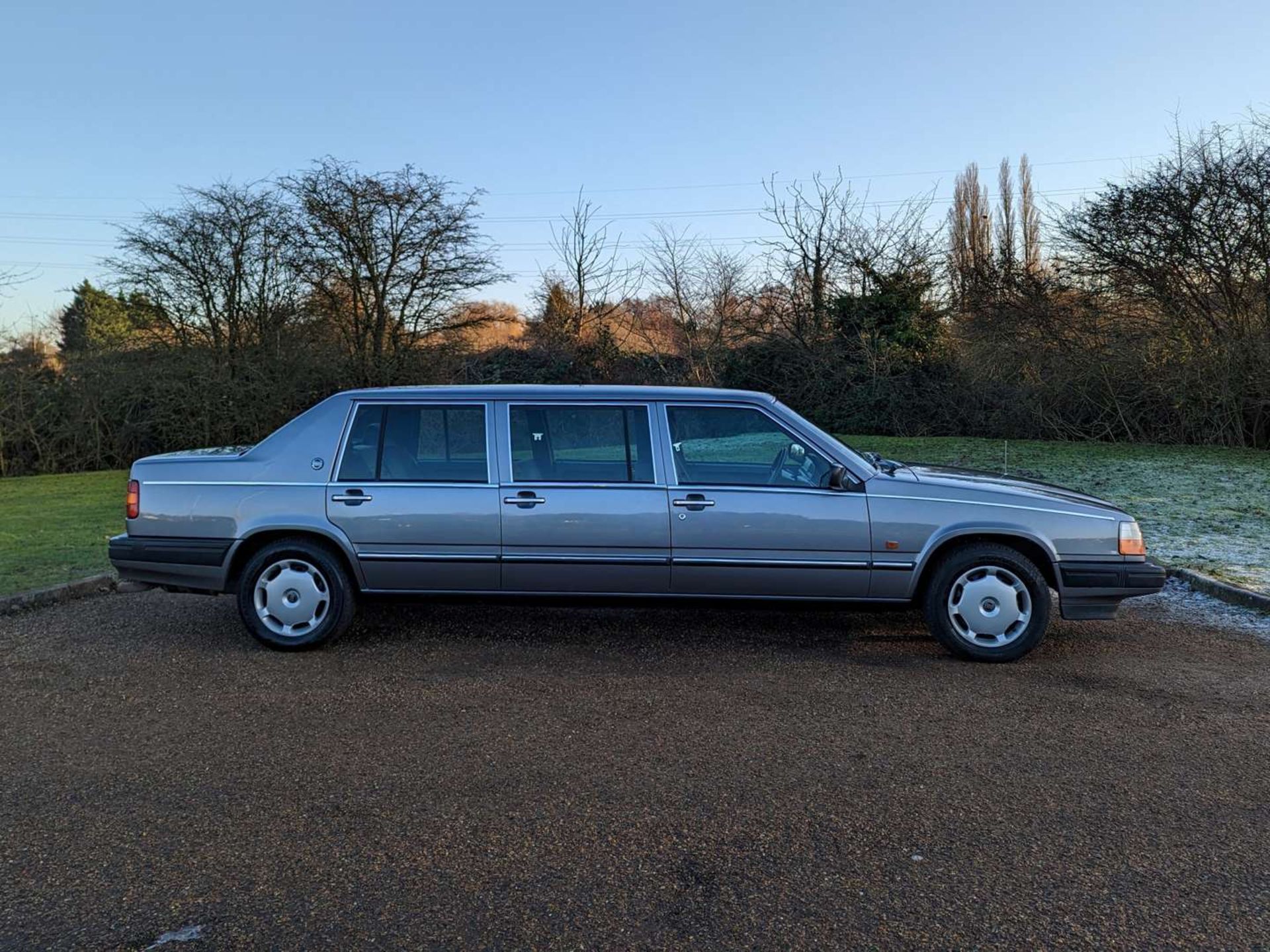 1993 VOLVO 940 WENTWORTH AUTO LIMO - Image 8 of 30