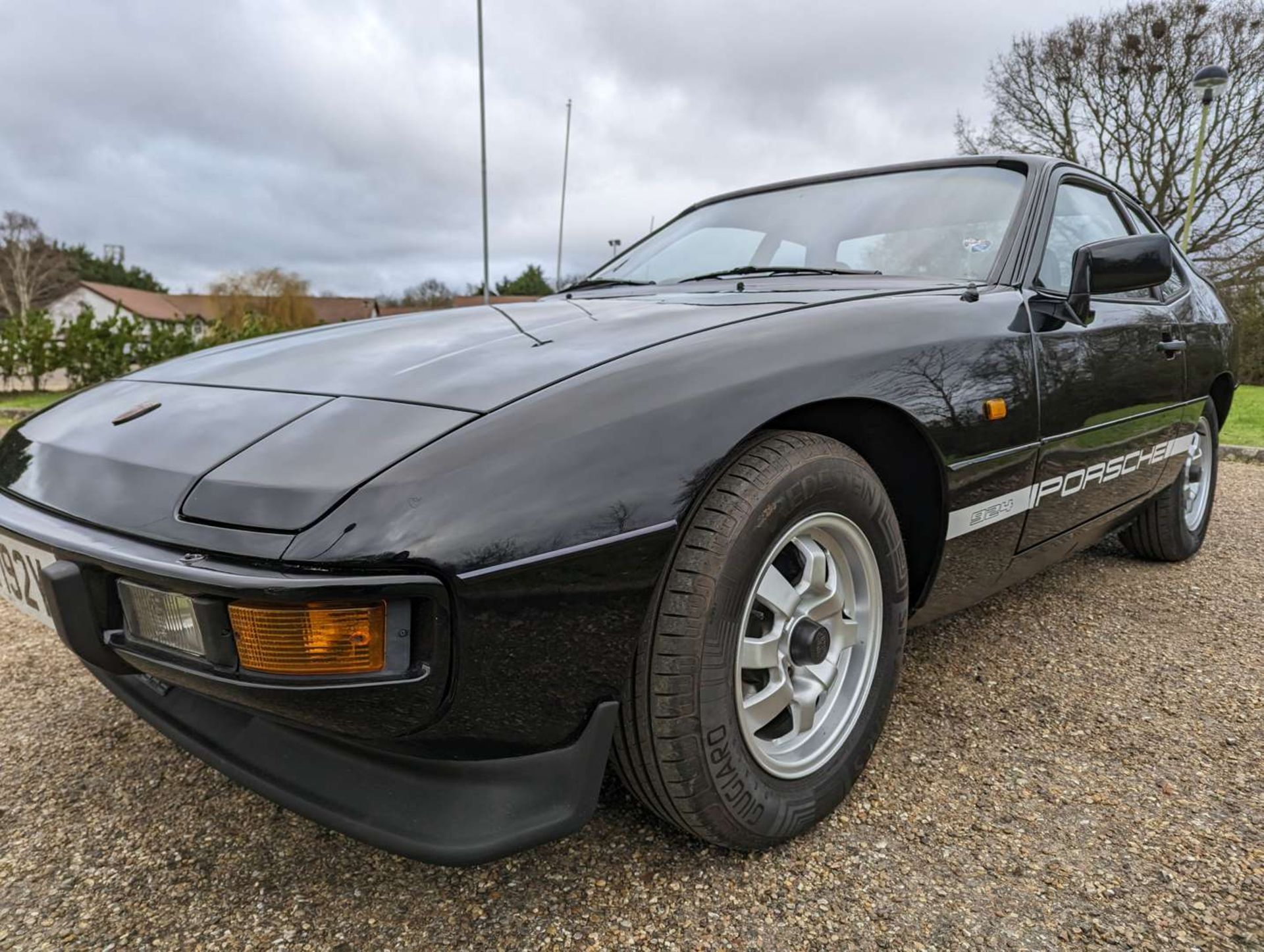 1982 PORSCHE 924 - Image 11 of 30