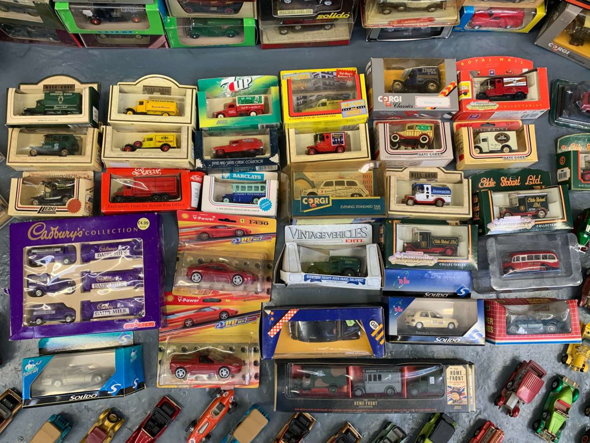 Large Collection of Boxed and Unboxed Die Cast Cars - Image 2 of 9