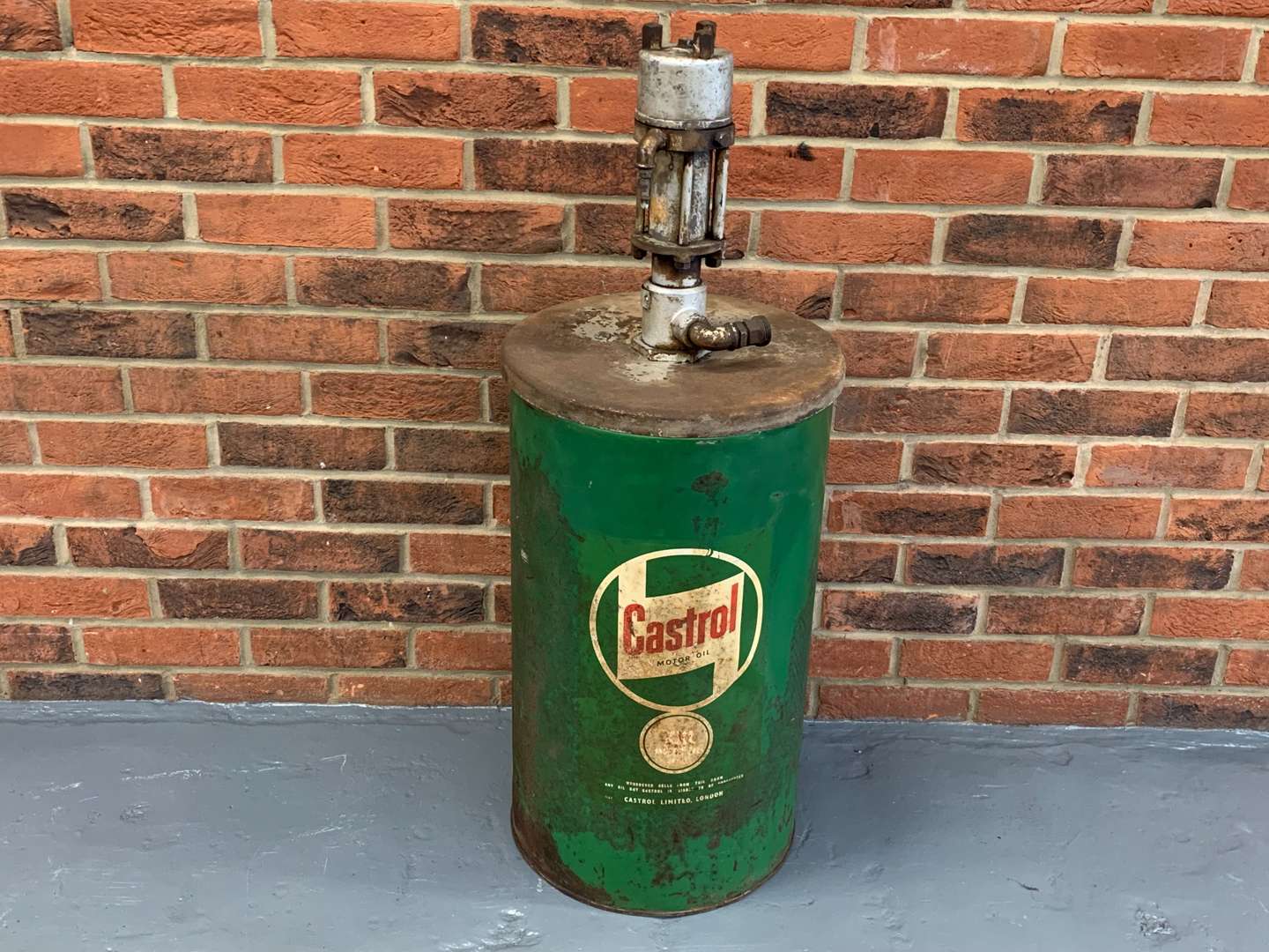 Castrol Pneumatic Oil Dispenser&nbsp;