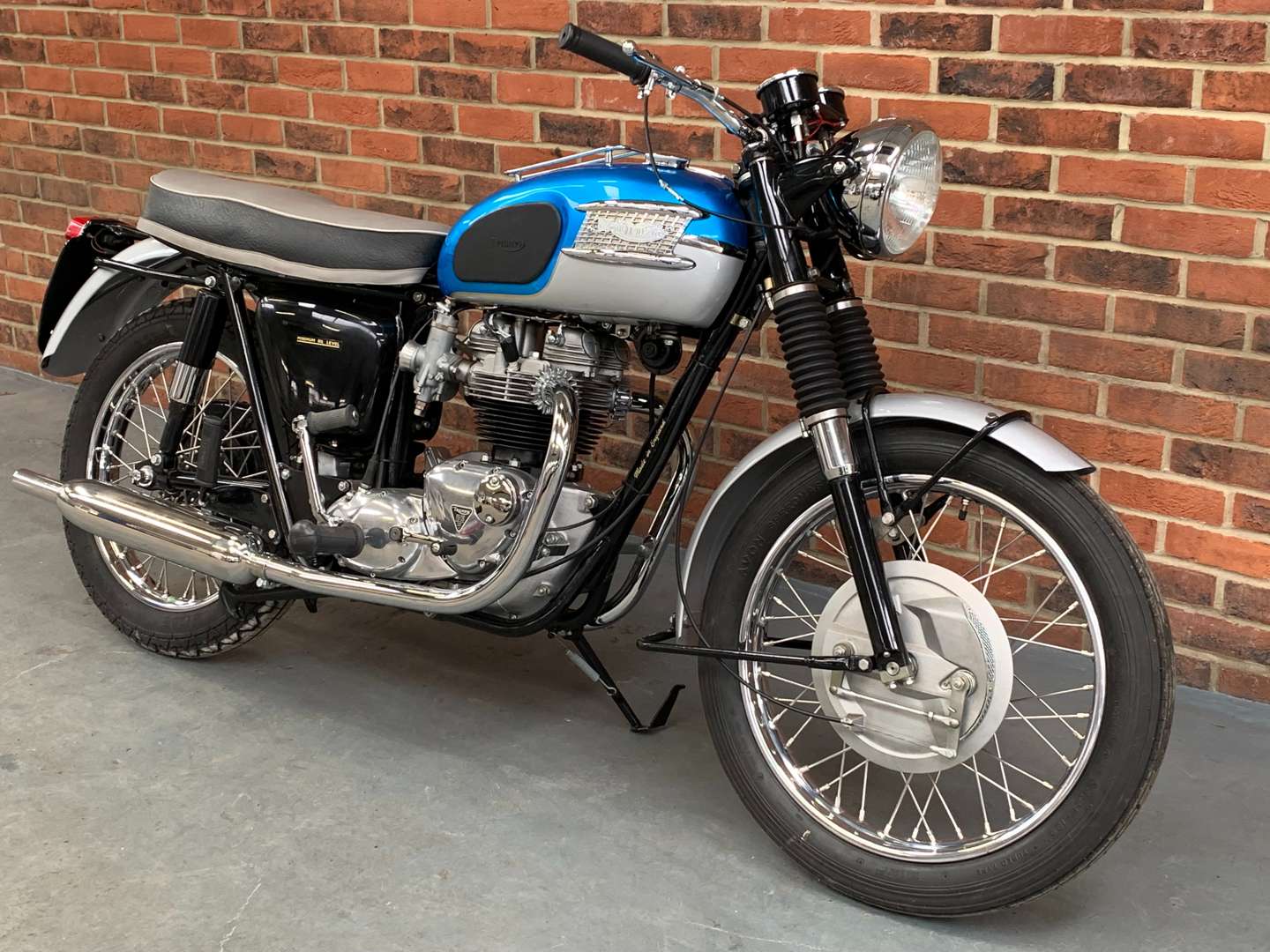 1965 TRIUMPH BONNEVILLE 650CC - Image 10 of 17