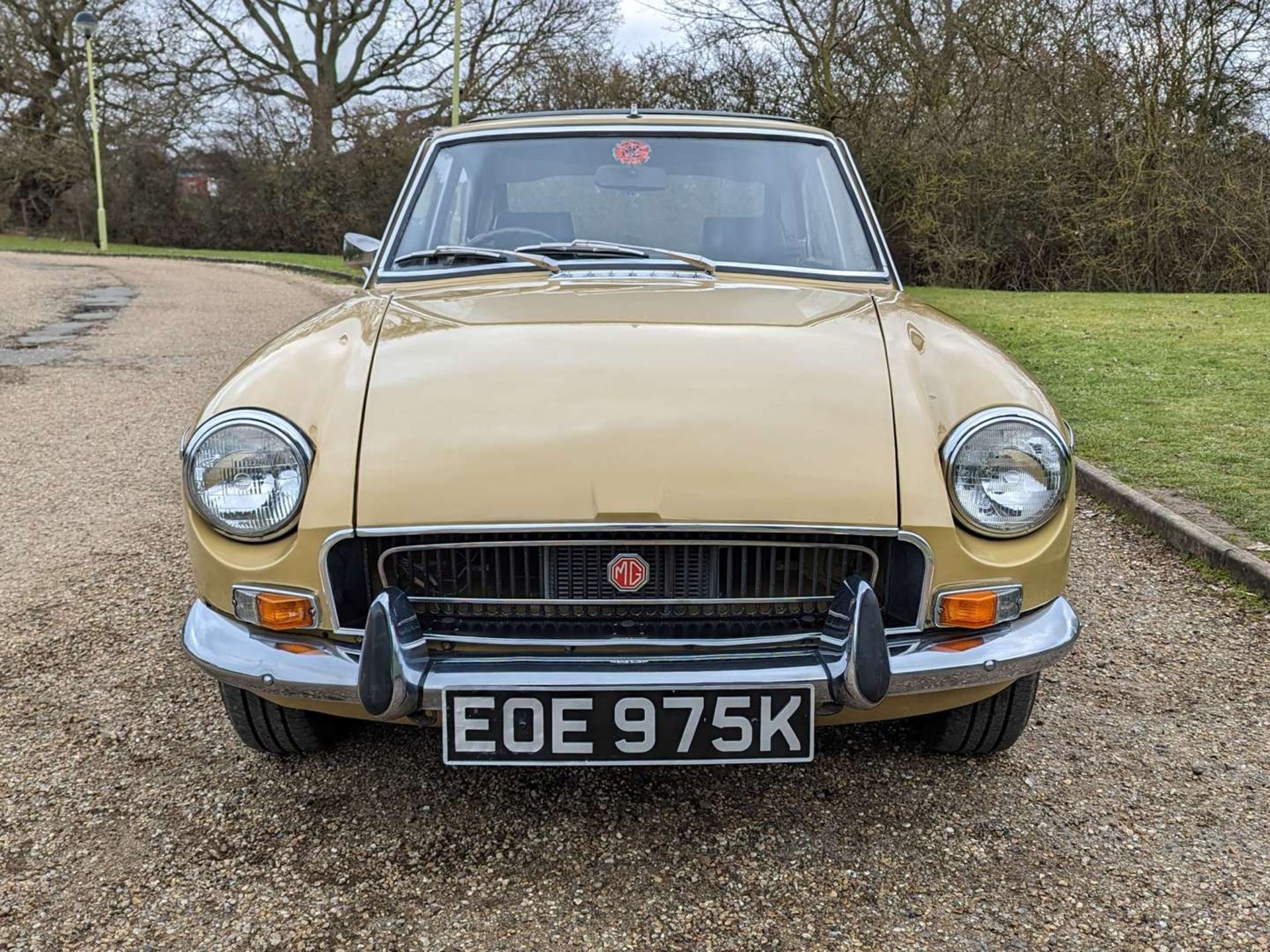 1972 MG B GT AUTO - Image 2 of 30