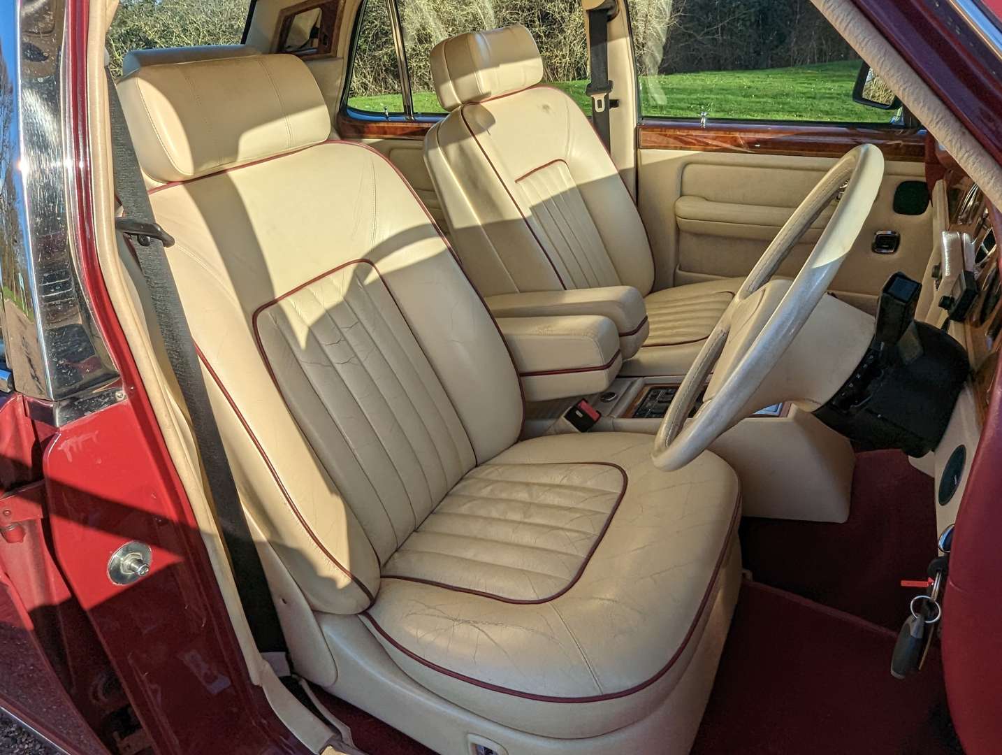 1990 ROLLS ROYCE SILVER SPIRIT II - Image 18 of 30