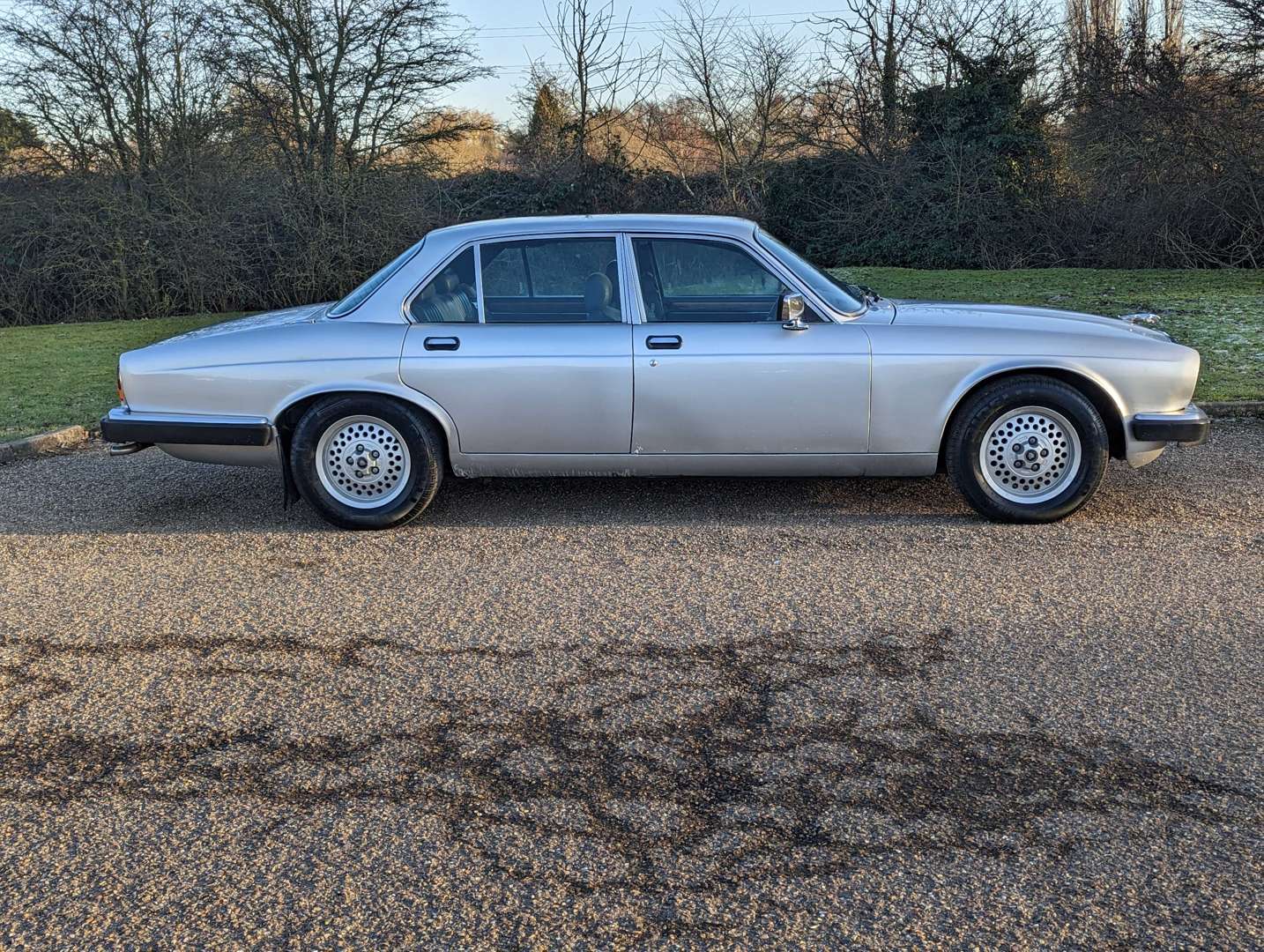 1985 JAGUAR SOVEREIGN 5.3 V12 HE AUTO SERIES III - Image 8 of 30