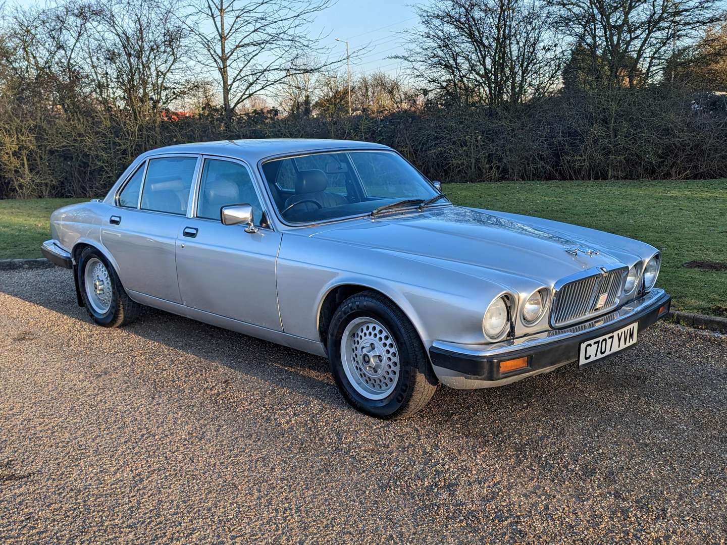 1985 JAGUAR SOVEREIGN 5.3 V12 HE AUTO SERIES III