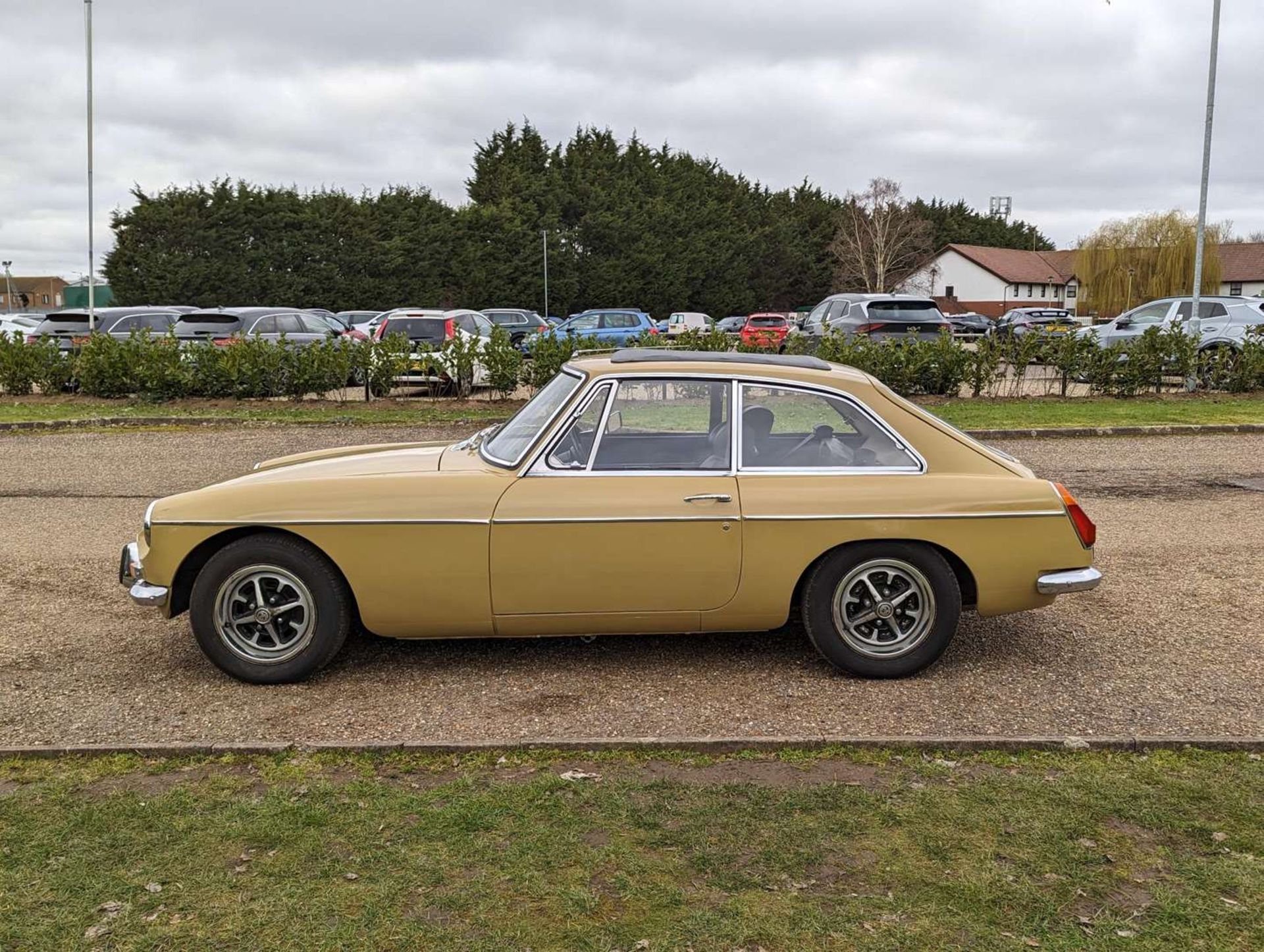 1972 MG B GT AUTO - Image 4 of 30