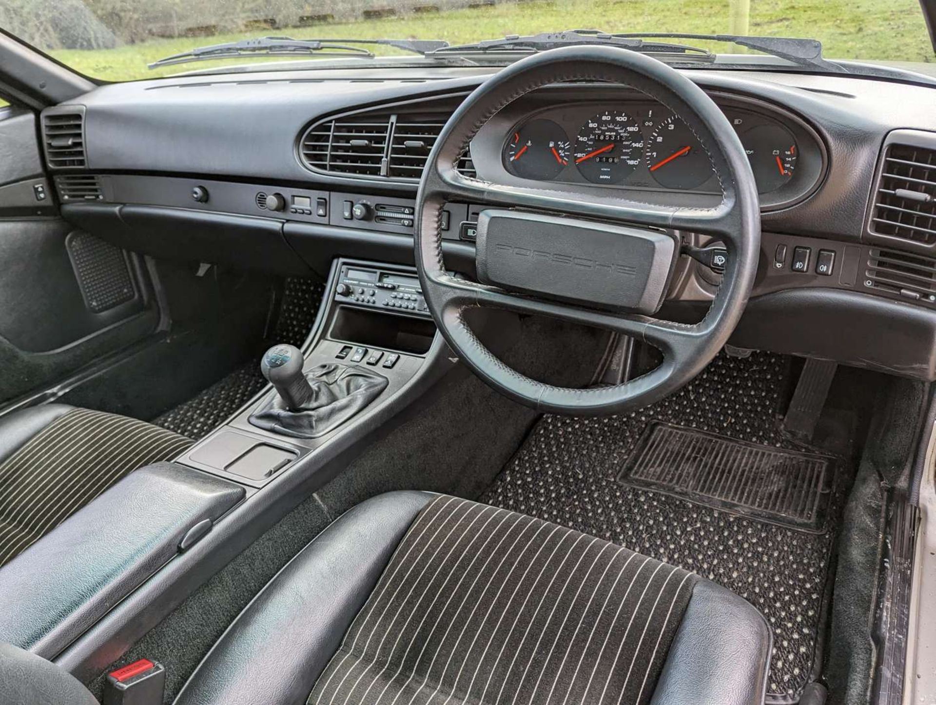 1987 PORSCHE 944 LUX - Image 12 of 30