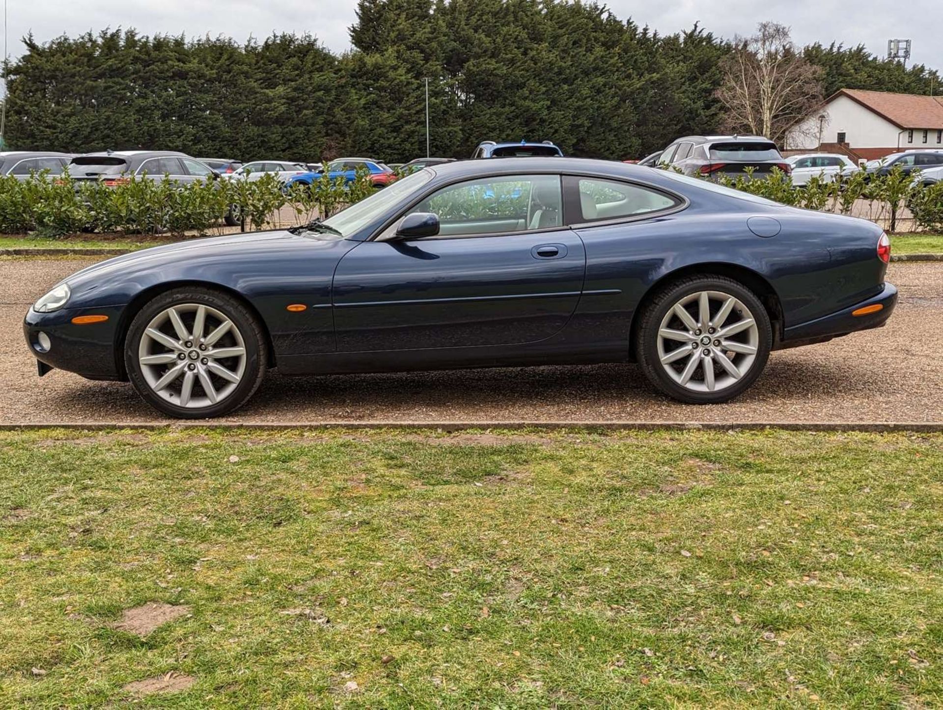 2001 JAGUAR XK8 4.0 COUPE AUTO - Image 4 of 30