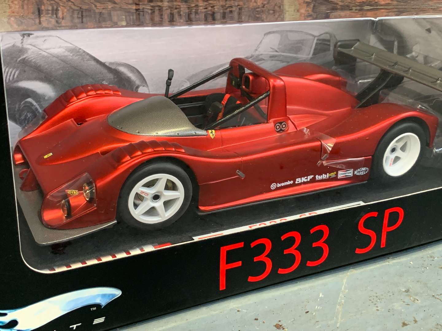 Boxed Elite Ferrari F333 SP Race Car 1:18 Scale - Image 3 of 3