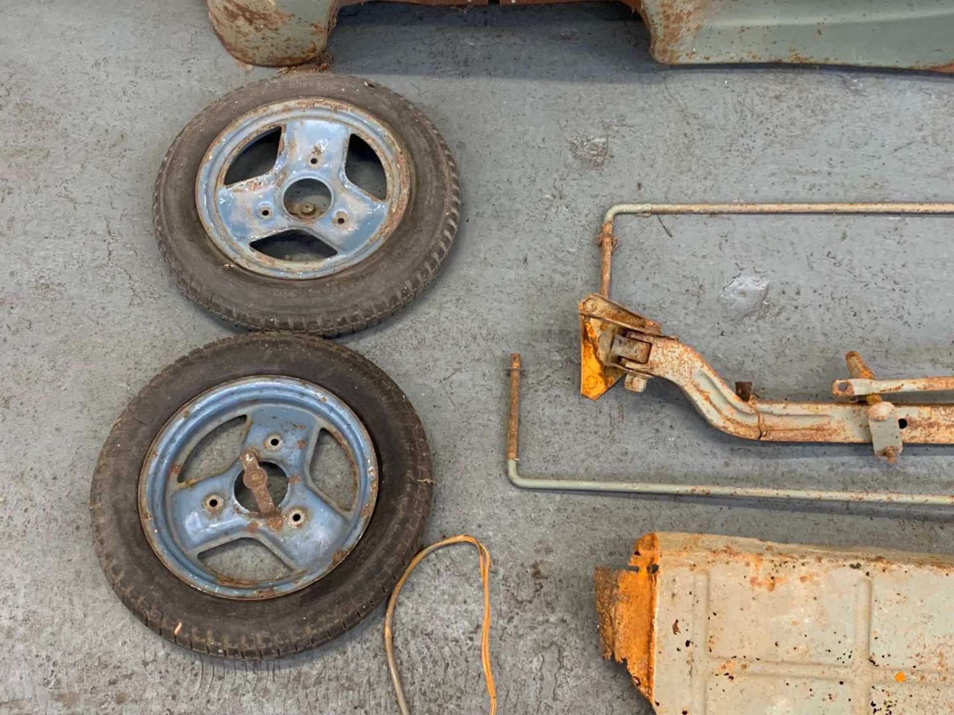 Austin J40 Childs Pedal Car Number (8717) - Image 17 of 17