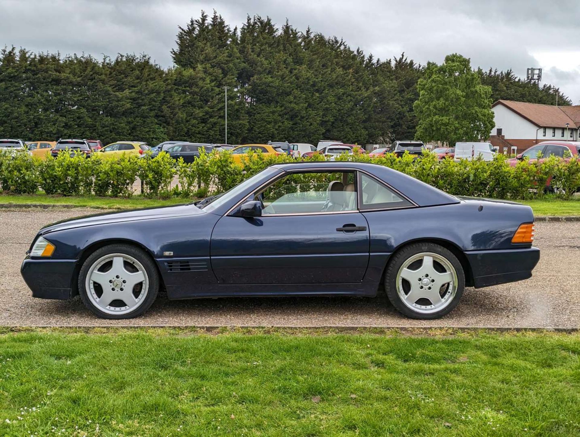 1995 MERCEDES R129 SL320 AUTO - Image 7 of 53