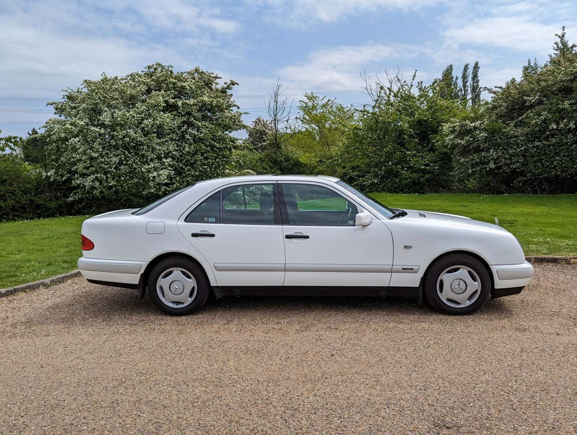 1995 MERCEDES E250D CLASSIC AUTO - Image 15 of 60