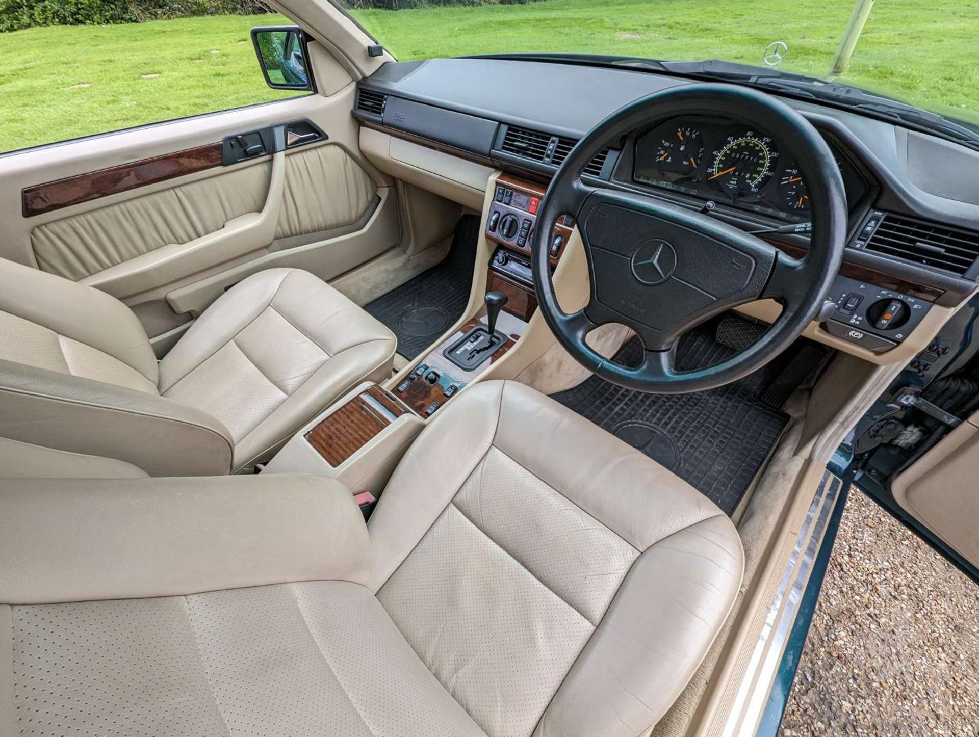 1994 MERCEDES W124 E320 COUPE AUTO - Image 15 of 28