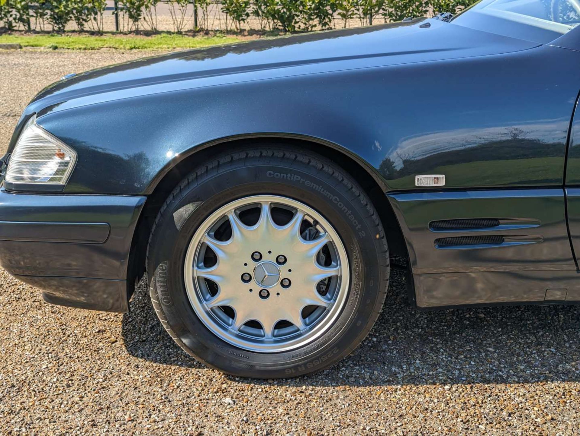 1998 MERCEDES R129 SL 320 AUTO - Image 11 of 26