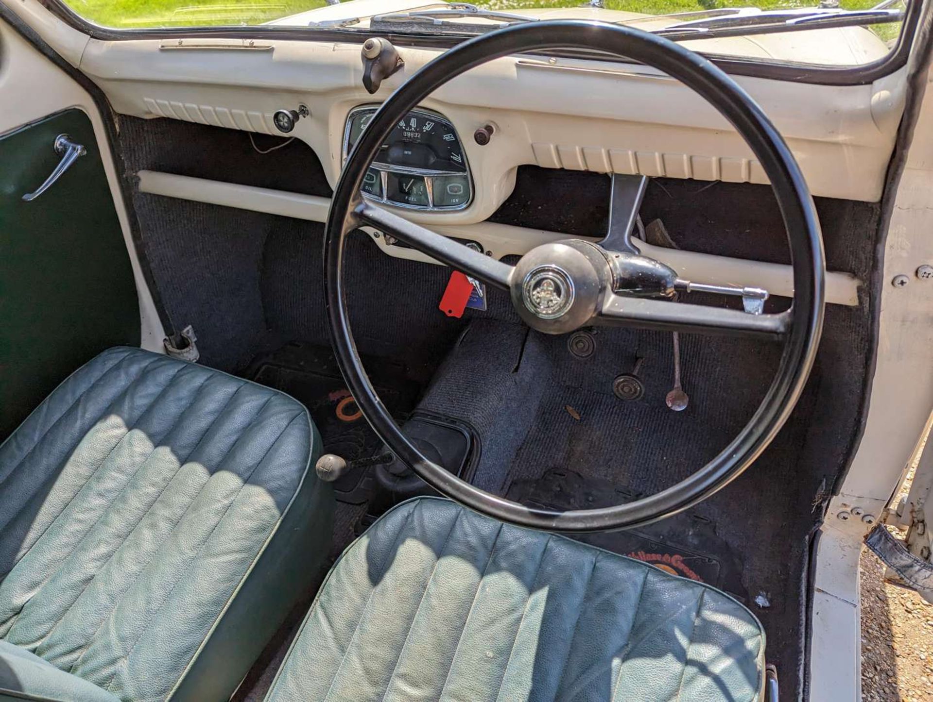 1962 AUSTIN A35 VAN - Image 20 of 30