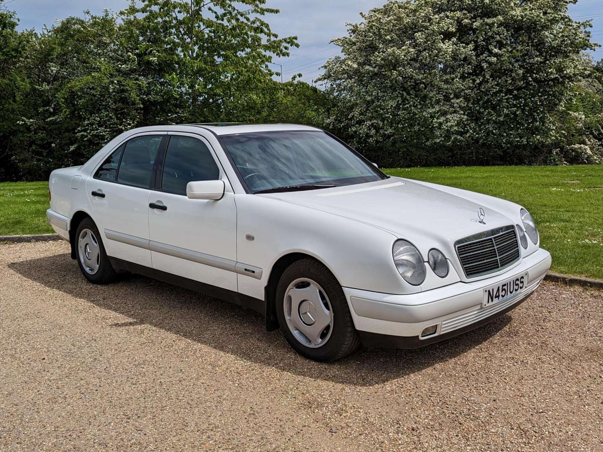 1995 MERCEDES E250D CLASSIC AUTO - Image 2 of 60